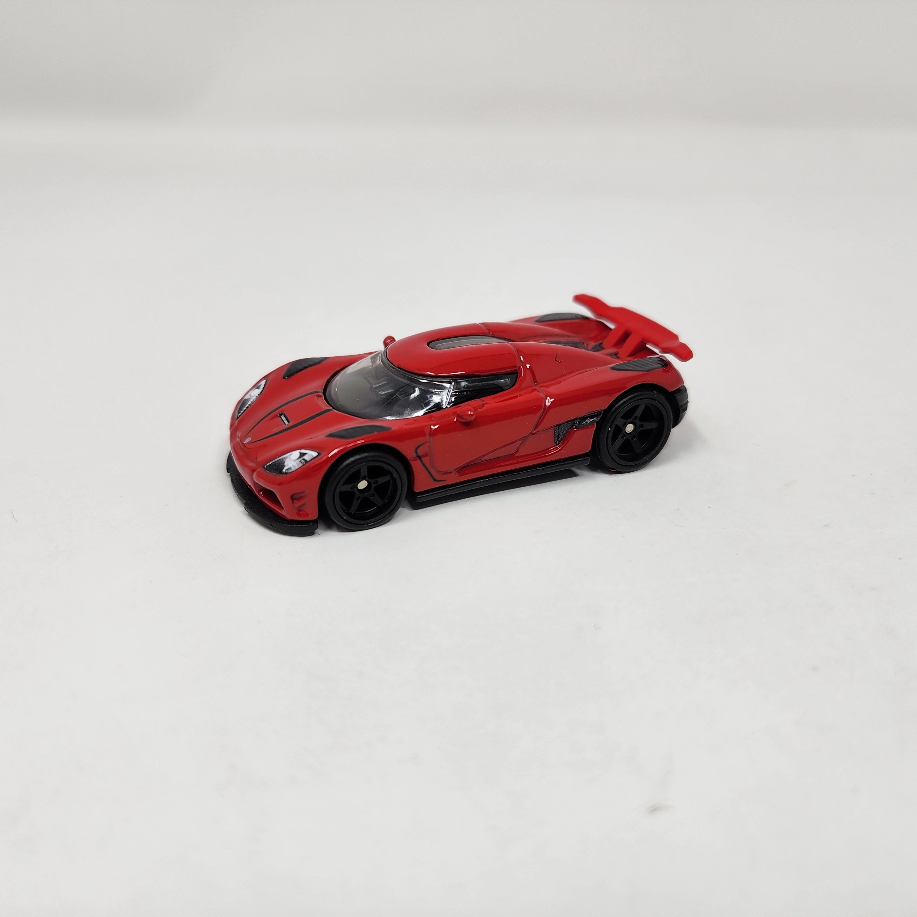 Koenigesegg Agera R * RED * 1:64 scale Loose Diecast Hot Wheels、mySite、hgirdovlk