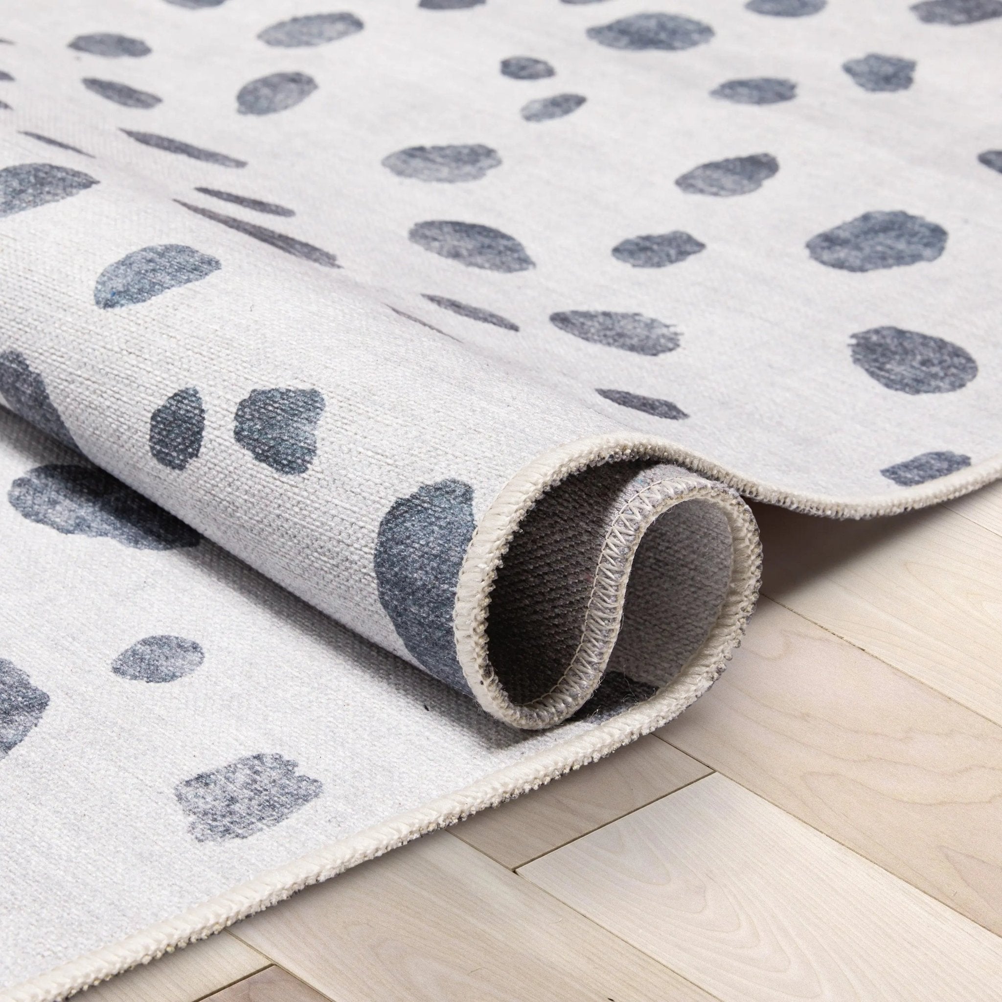 Animal Dots Modern Ivory Black Area Flat-Weave Rug、mySite、gigharbornorthrealestate