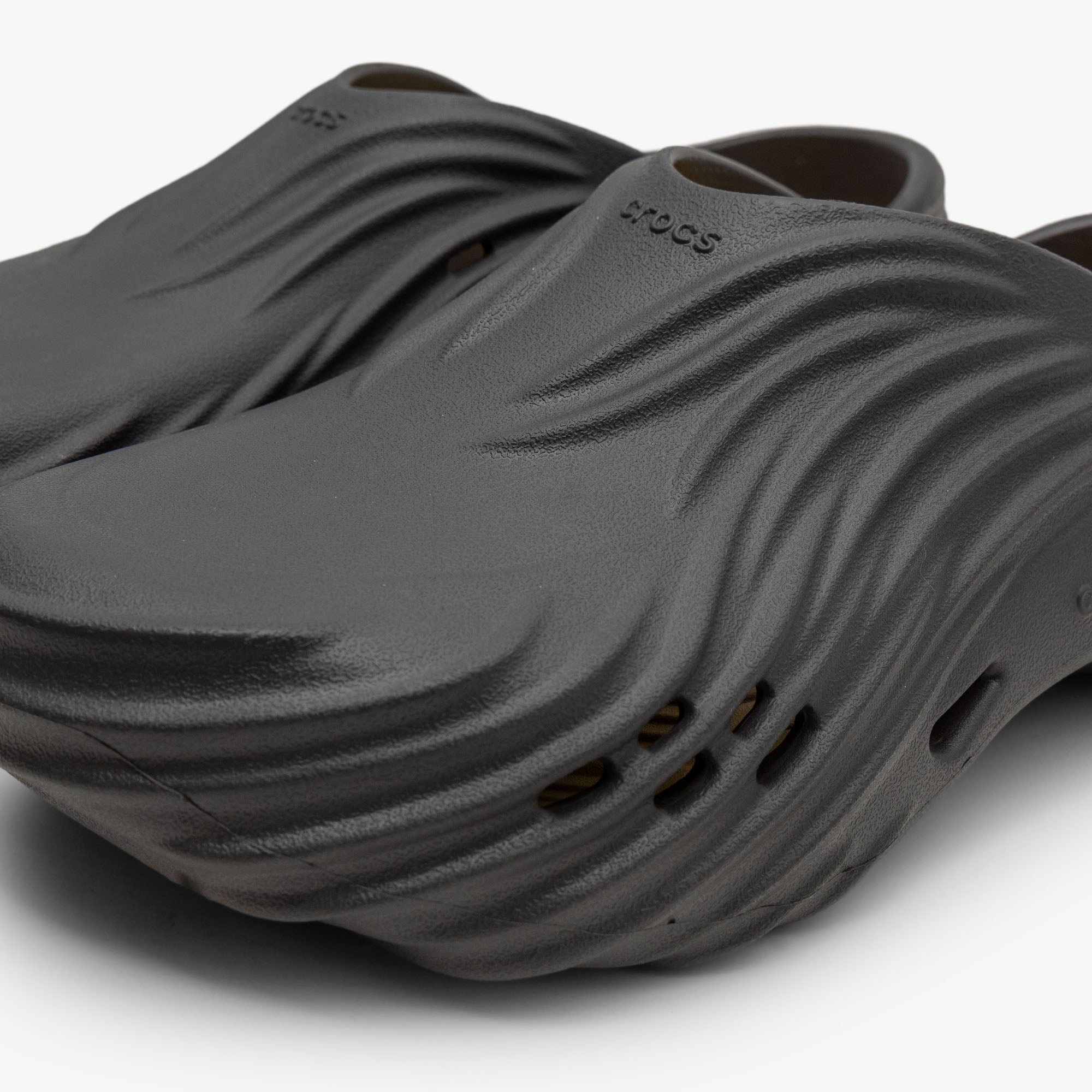  Crocs Echo Wave / Black、mySite、merchandisen