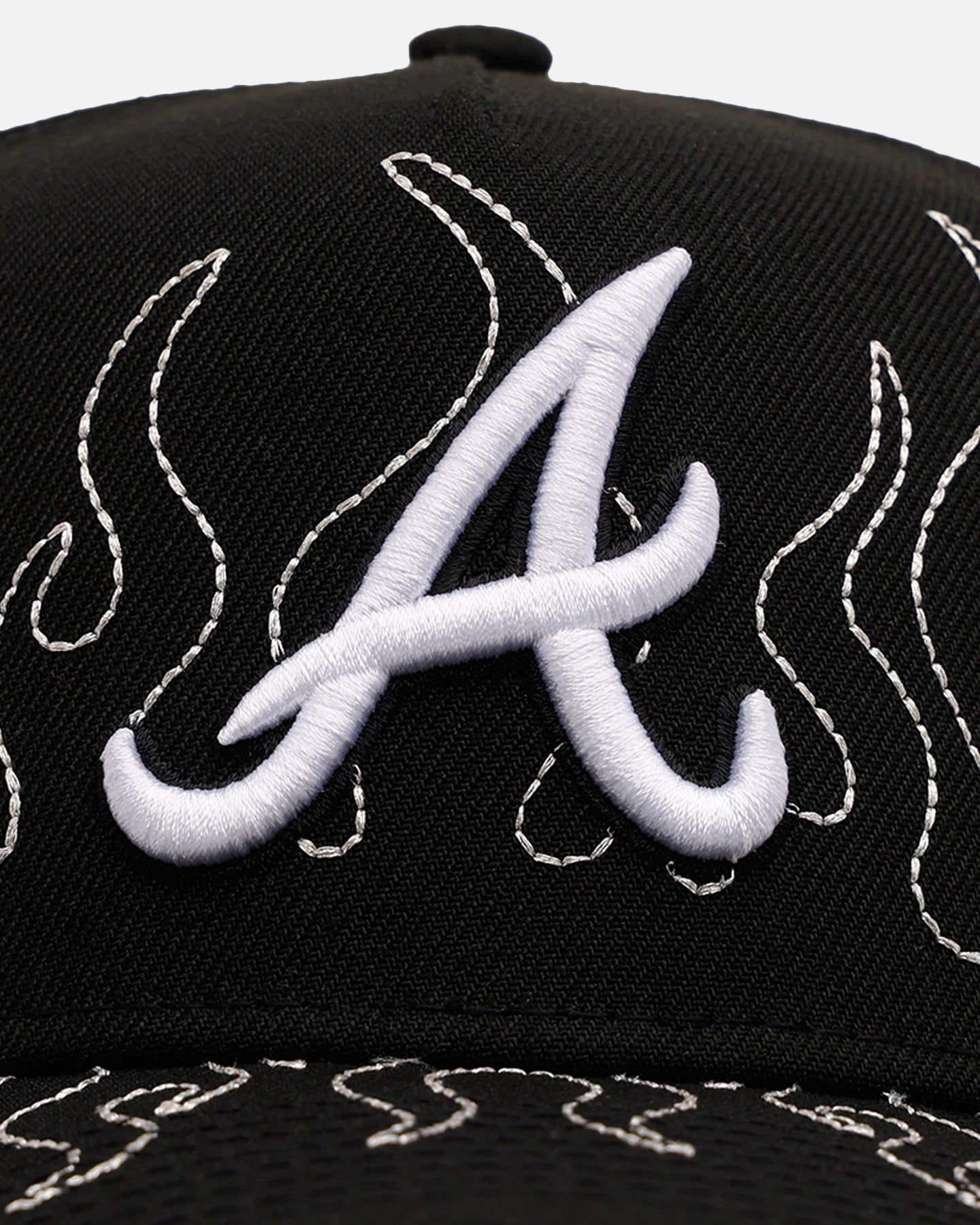 New Era Atlanta Braves 'Outline Flames' 9FORTY A-Frame Snapback Black、mySite、zt4zffjzw