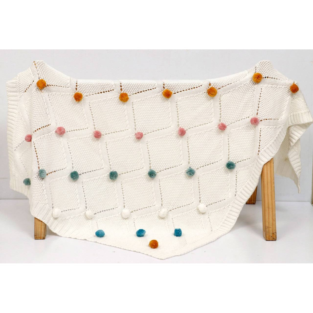Polka Dot Pom Pom Price Throw Blanket、mySite、gigharbornorthrealestate