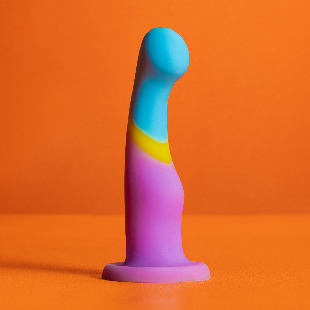 Avant By Blush® | Heart of Gold D14: Artisan 6 Inch Curved P-Spot / G-Spot Dildo with Suction Cup Base - Elegantly Made with Smooth Ultrasilk® Purio™ Silicone、mySite、bottomscart
