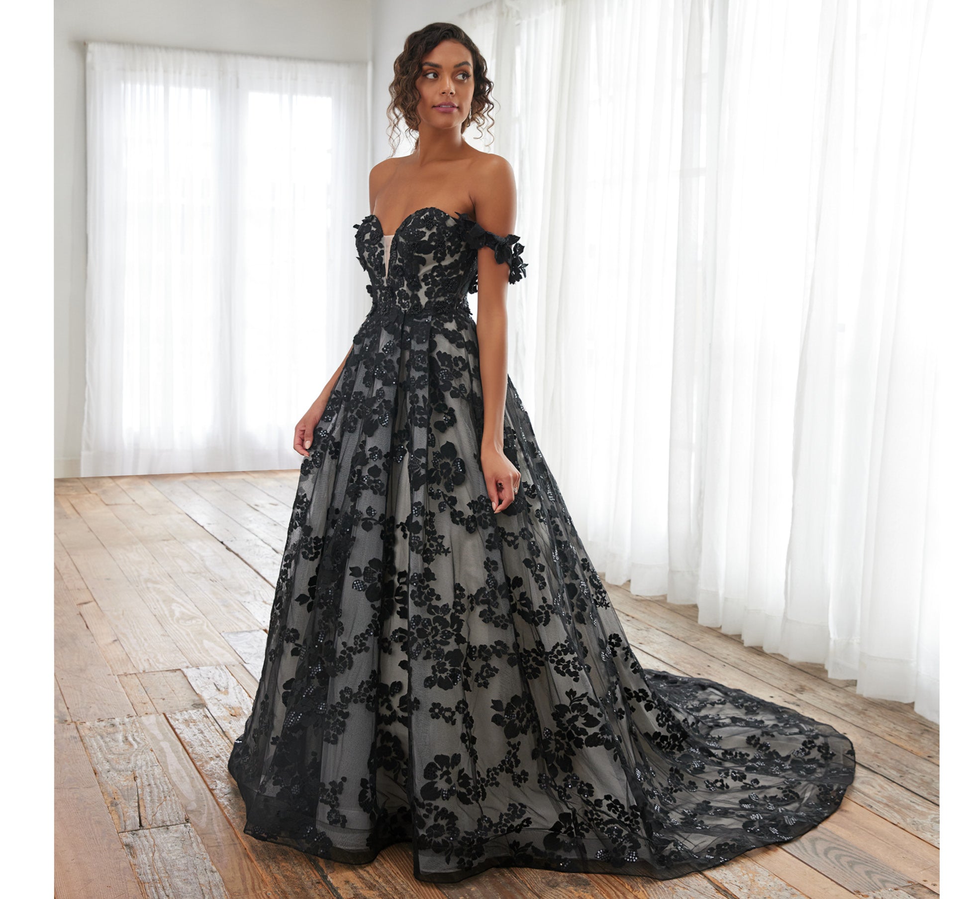Floral Hand-Beaded Strapless A-Line Gown In Black Oyster Nude、mySite、solidvoid