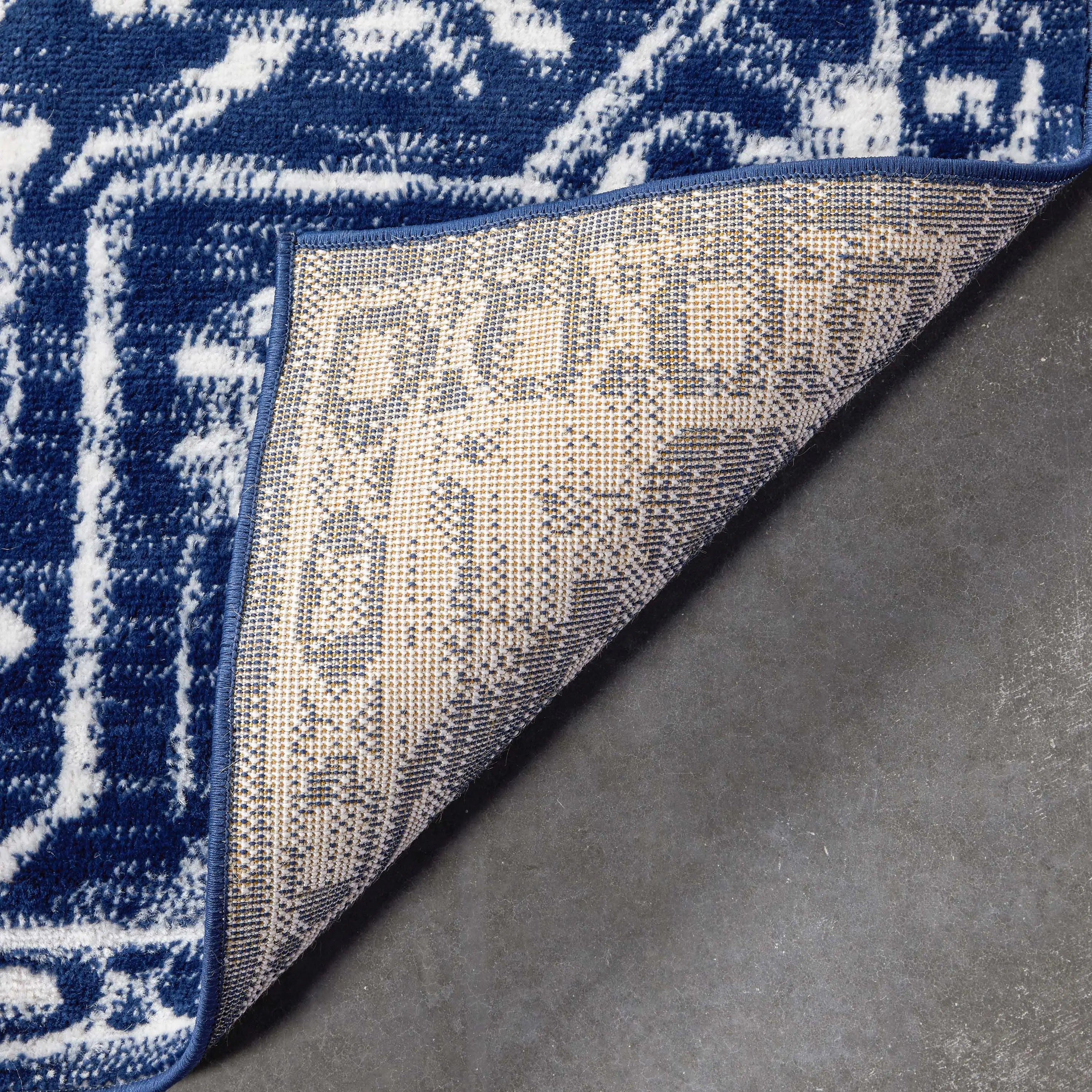 Disa Vintage Medallion Dark Blue Soft Rug By Chill Rugs、mySite、gigharbornorthrealestate
