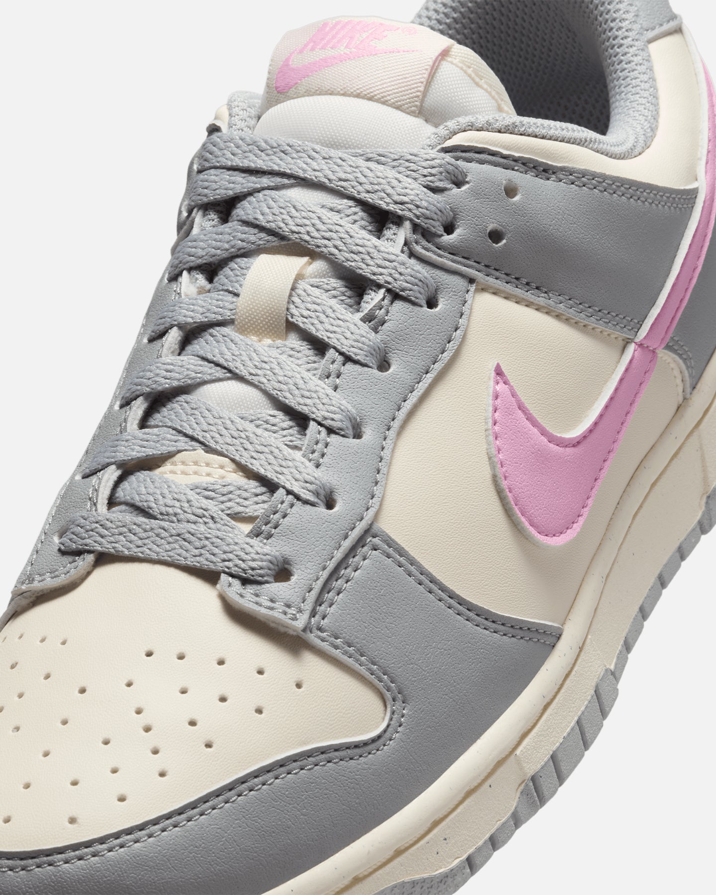 Nike Women's Dunk Low Next Nature Smoke Grey/Pink Rise、mySite、zt4zffjzw