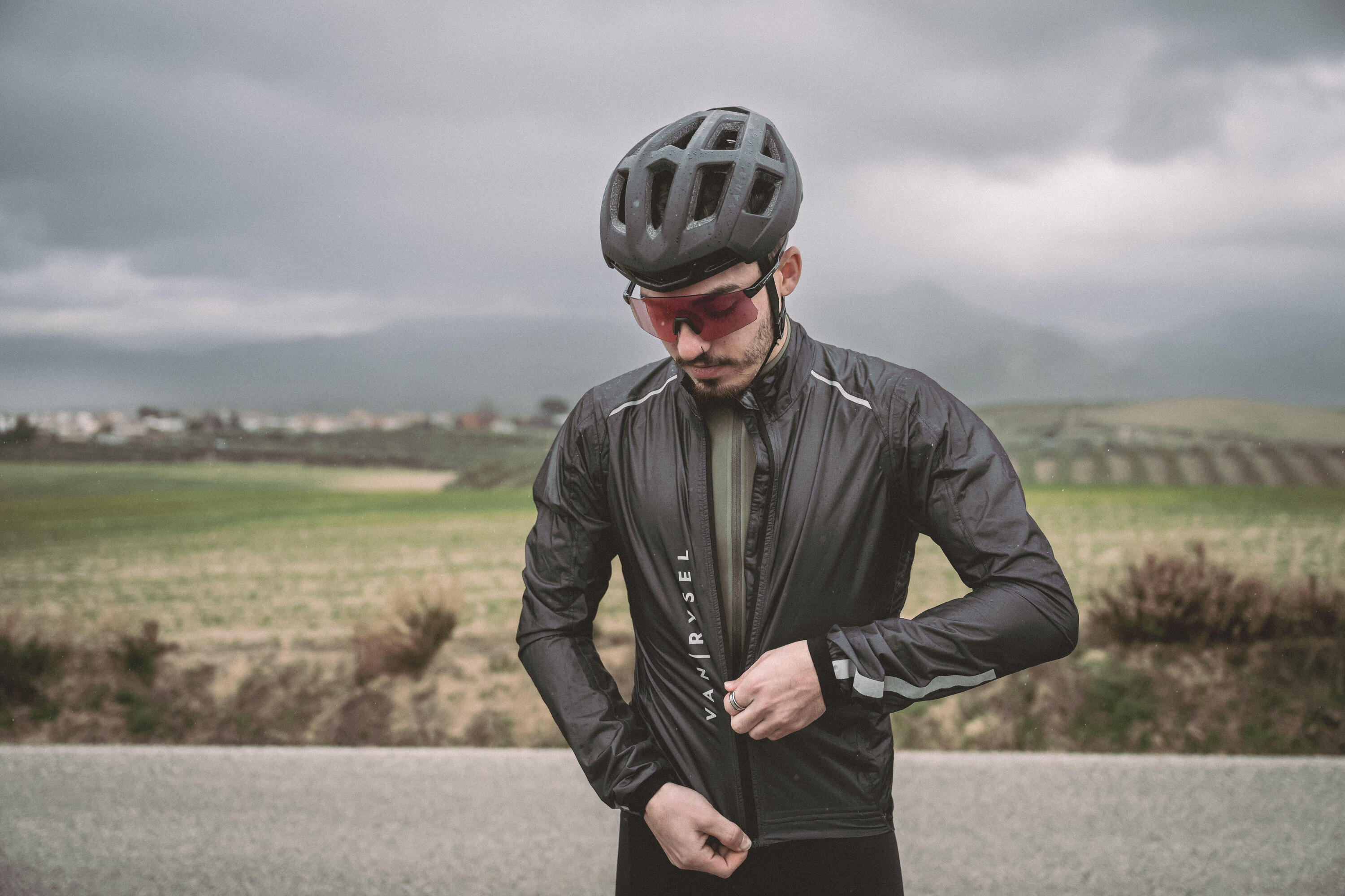 Van Rysel Ultralight Rainproof Cycling Jacket Men's
