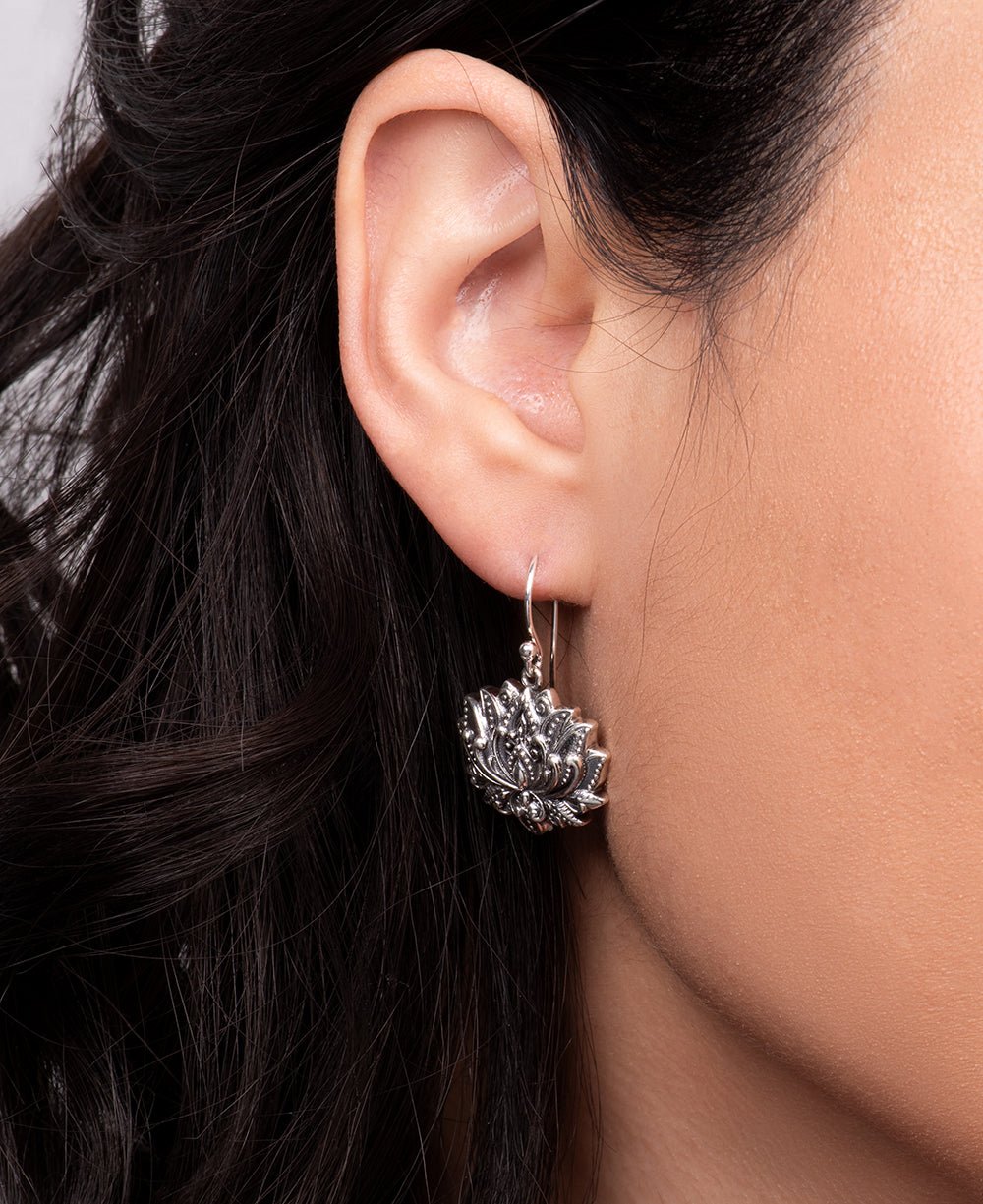 Blooming Sterling Silver Lotus Earrings、mySite、topwebapps