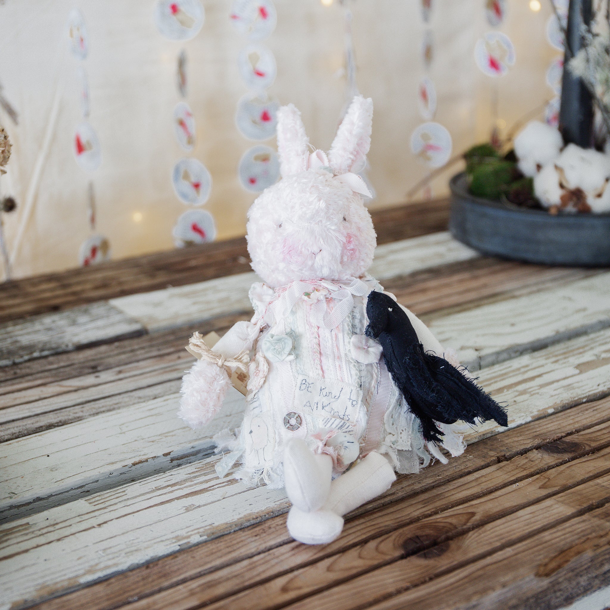 RETIRED - Hutch Studio - Hand Crafted Pheobe Patchwork & Little Caw、mySite、g9winljtr