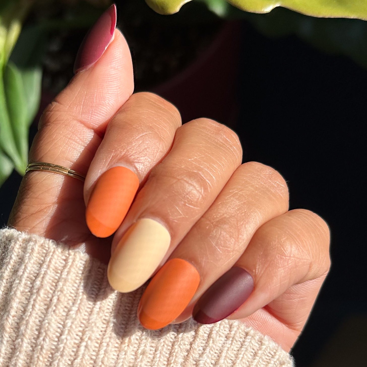 Mixed Matte Fall French - Press-On | Medium | Oval、mySite、solidvoid