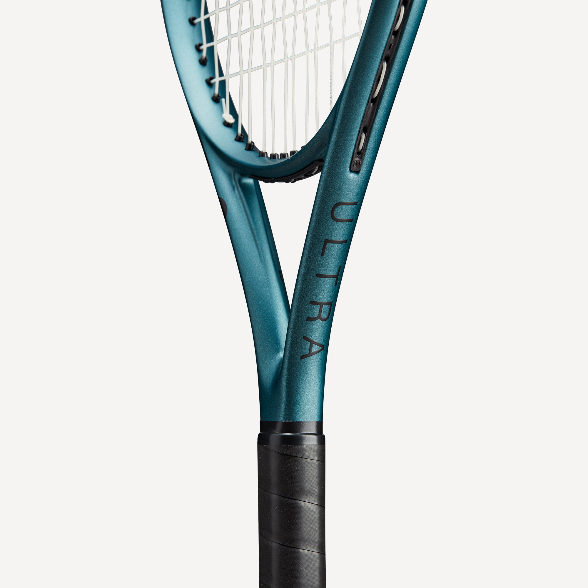 Wilson Ultra 26 V4 Junior Tennis Racket