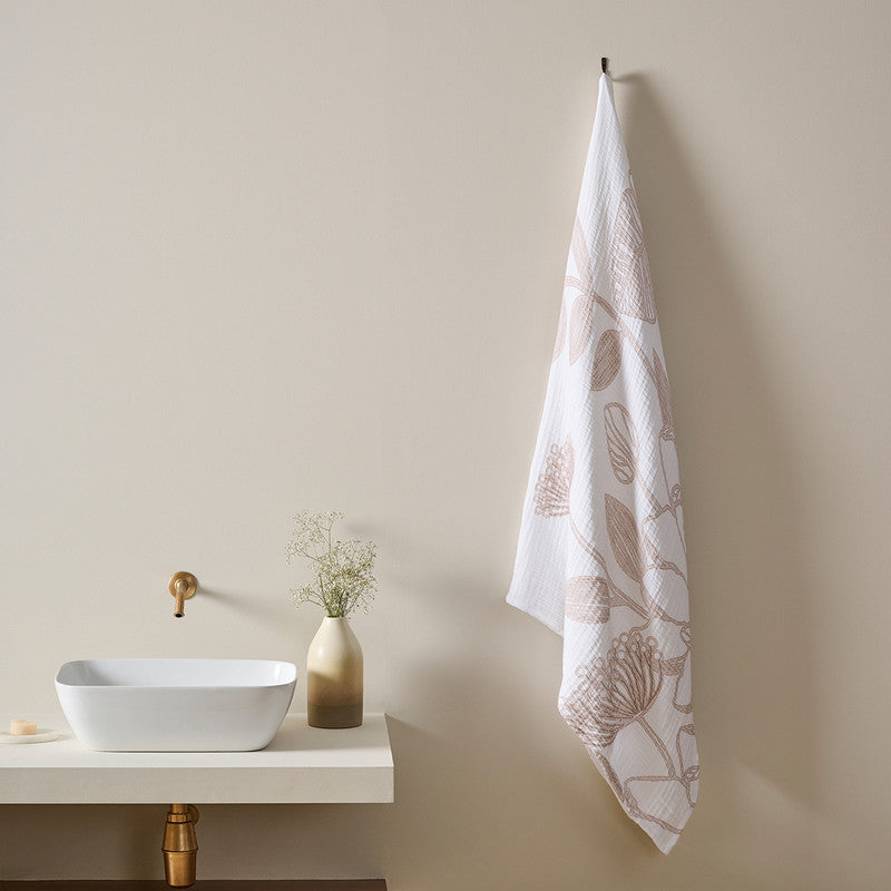 Cotton Gauze Bath Towel | Vine Bloom | XL | Clay、mySite、camillekostekn