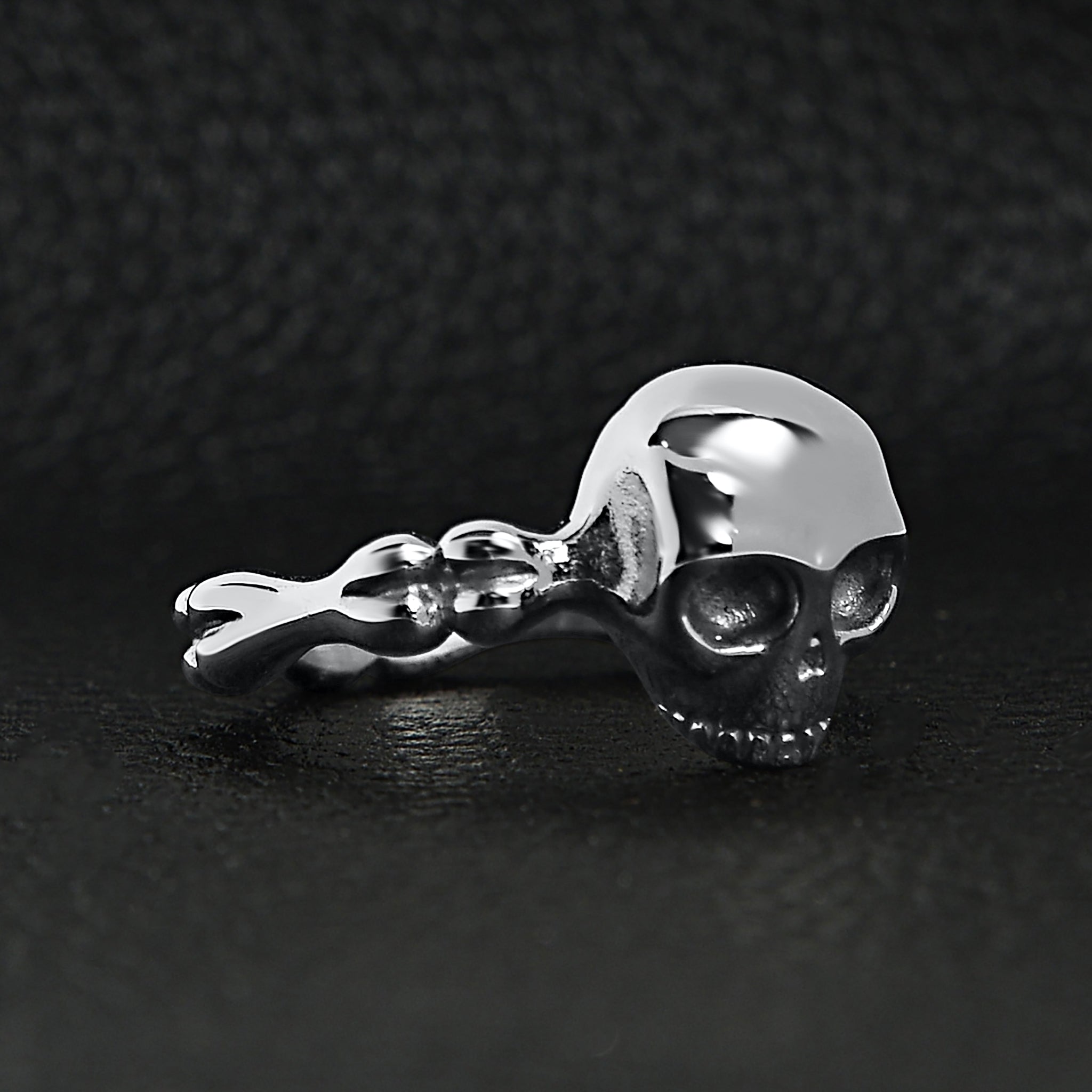 Stainless Steel Skull And Bones Women's Ring / SCR4099、mySite、dreamappss