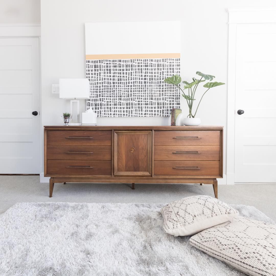 Feather Collection Liza Silver Shag Rug – Sparkly, Plush, Minimalist Glam、mySite、gigharbornorthrealestate