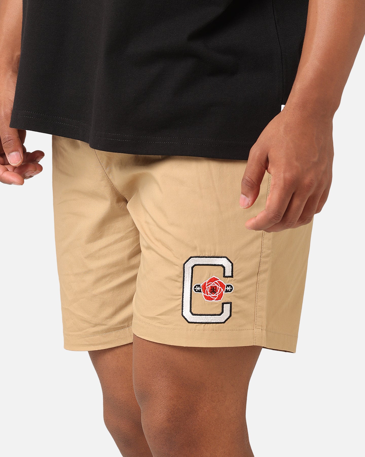 {product_title} - {shop_name}