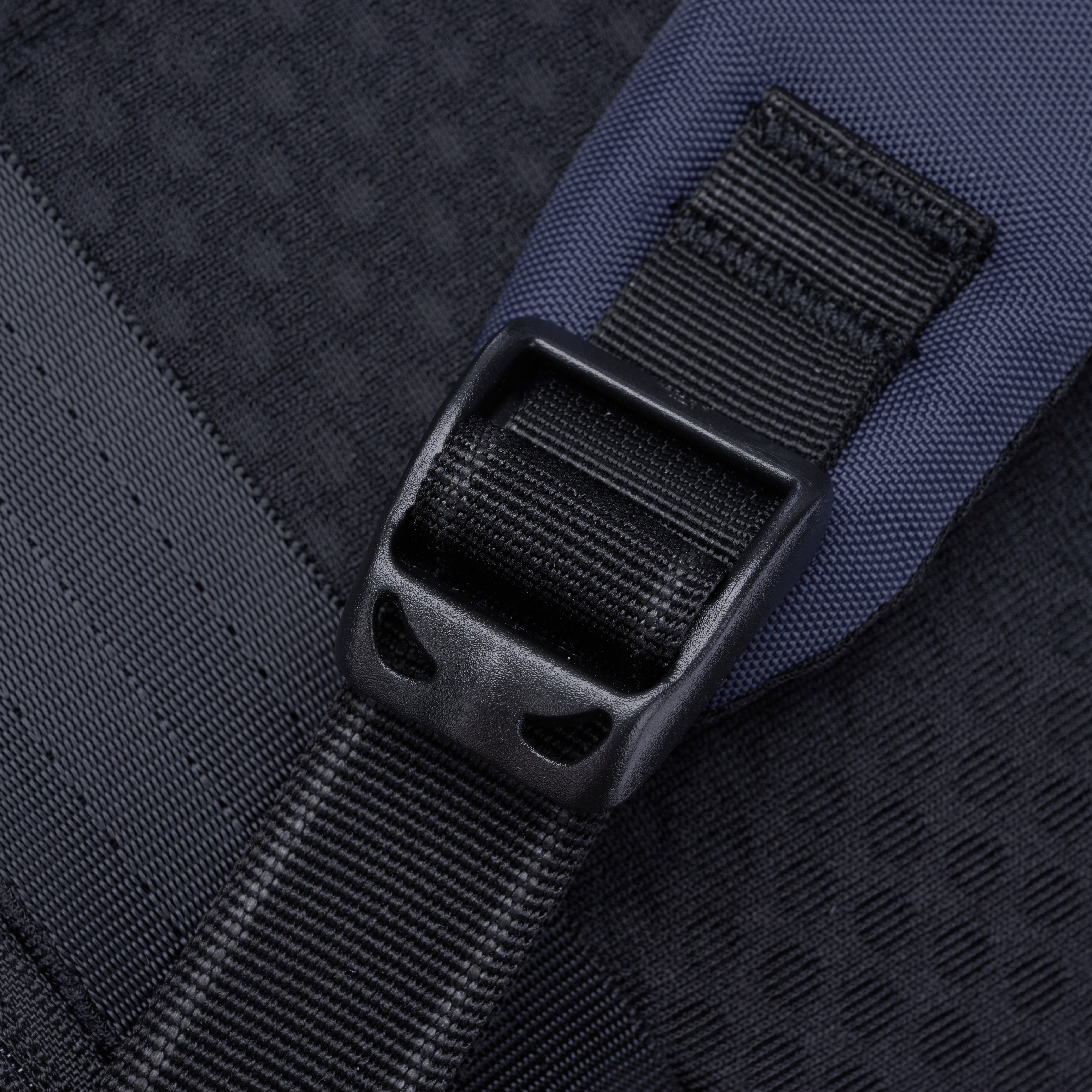 Pacsafe® V 16L anti-theft all-around backpack、mySite、garagedoors4me