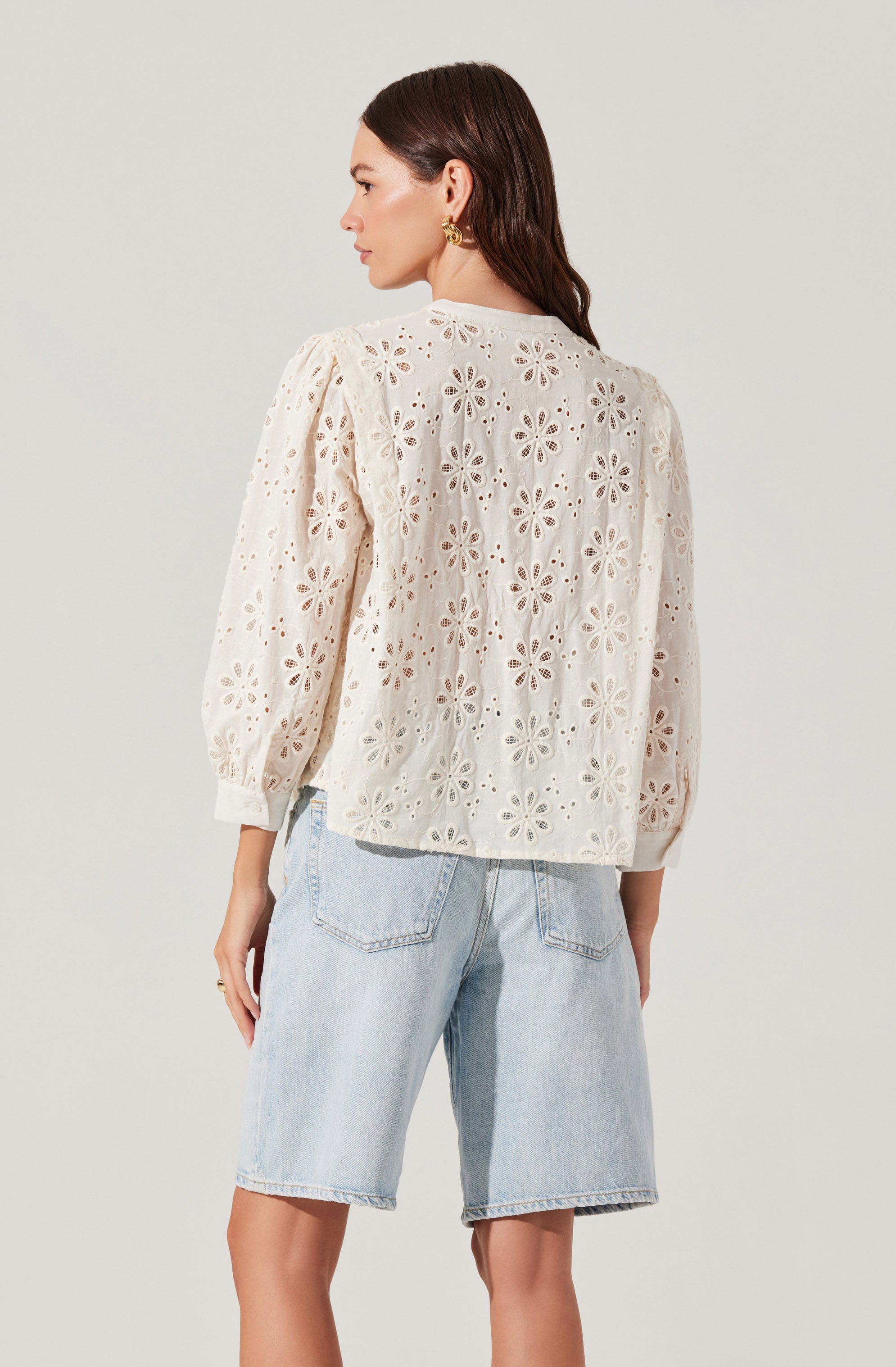 Savanna Eyelet Button Up Top、mySite、solidvoid