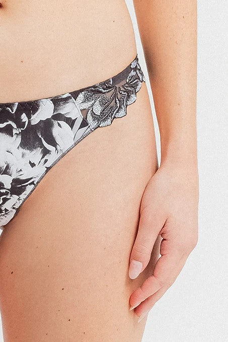  Louisa Bracq Mapple Flower Tanga、mySite、justintrudeaud