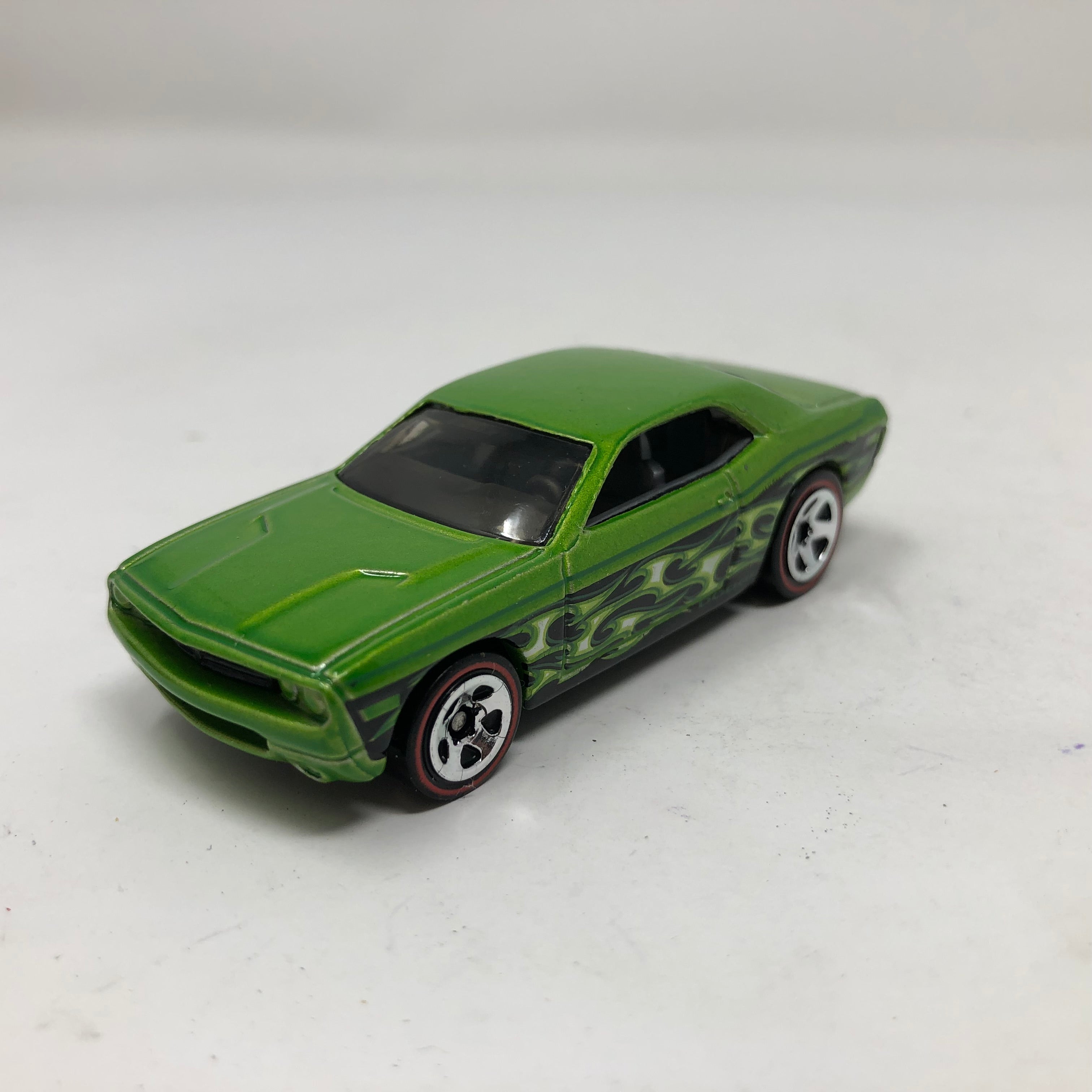 Dodge Challenger w/ Redline Tires * Hot Wheels 1:64 scale Loose Diecast、mySite、hgirdovlk
