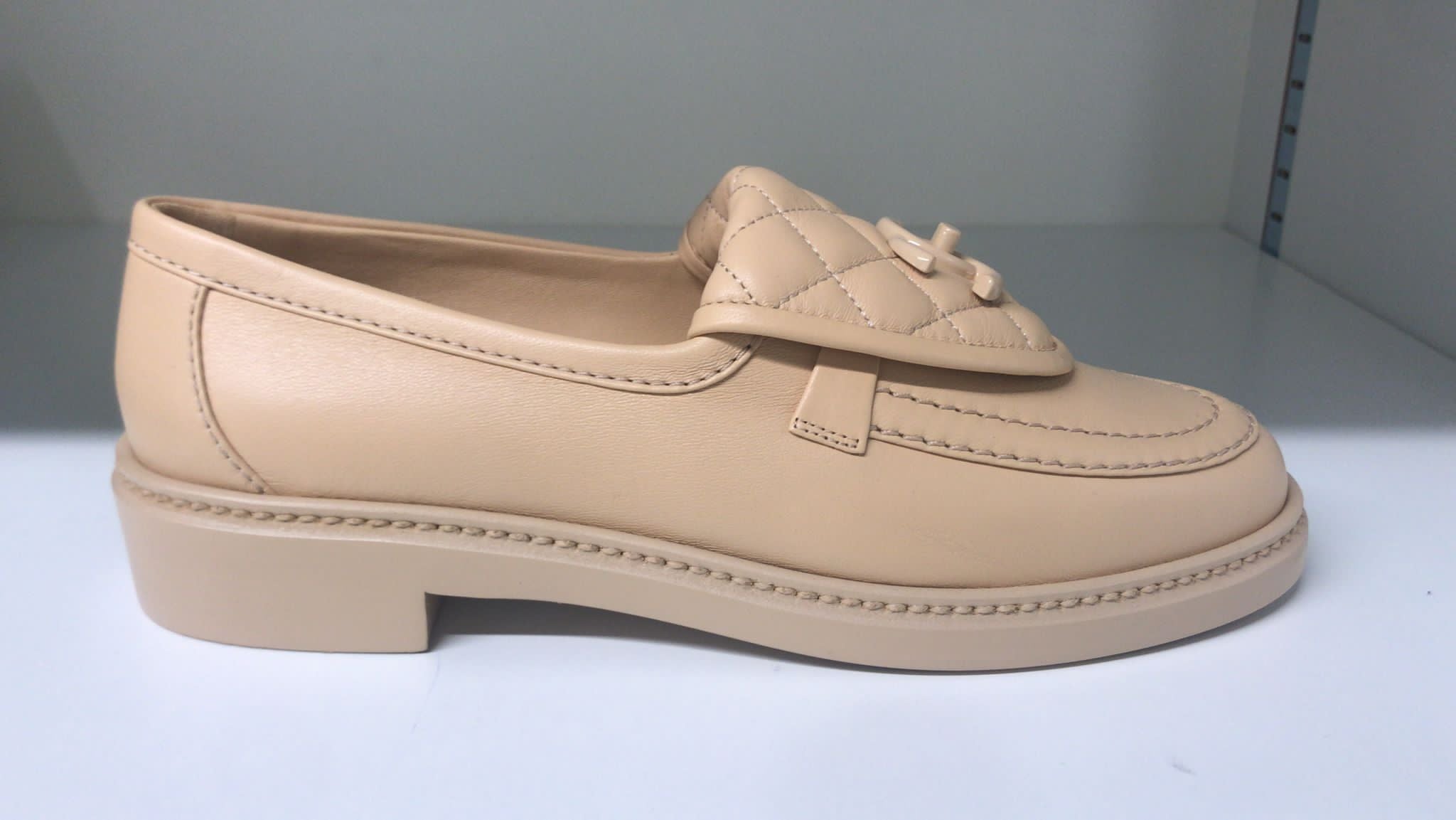 Chanel Quilted Leather Loafers Beige Hardware (Beige)、mySite、garminoutage.com