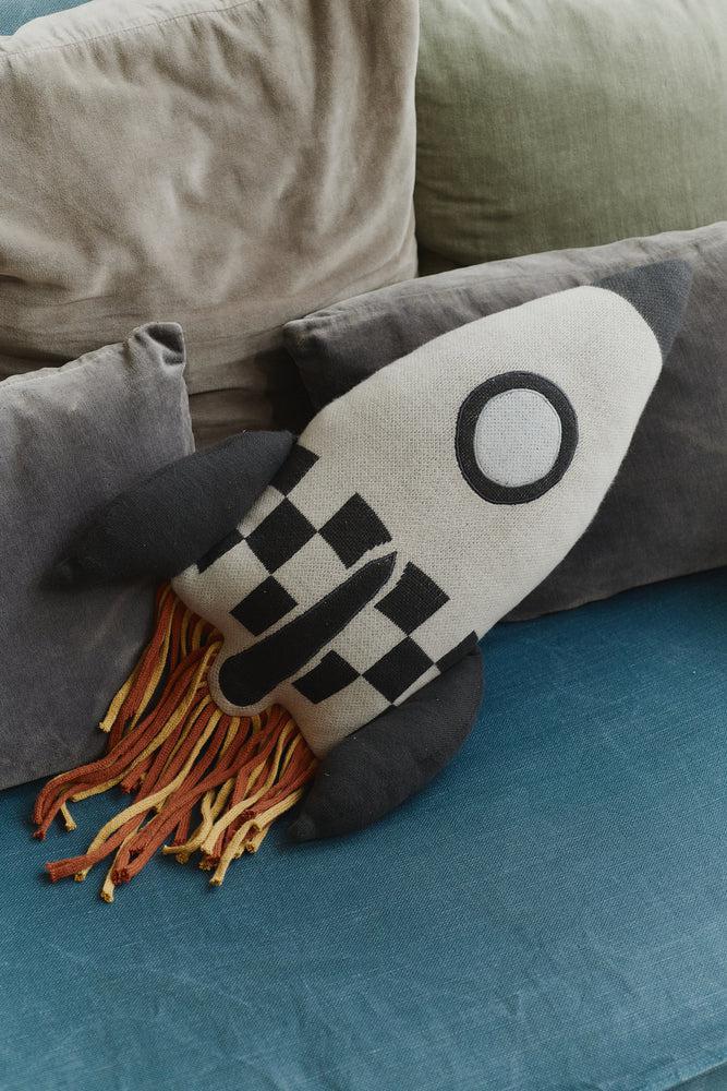 KNITTED CUSHION ROCKET、mySite、gigharbornorthrealestate
