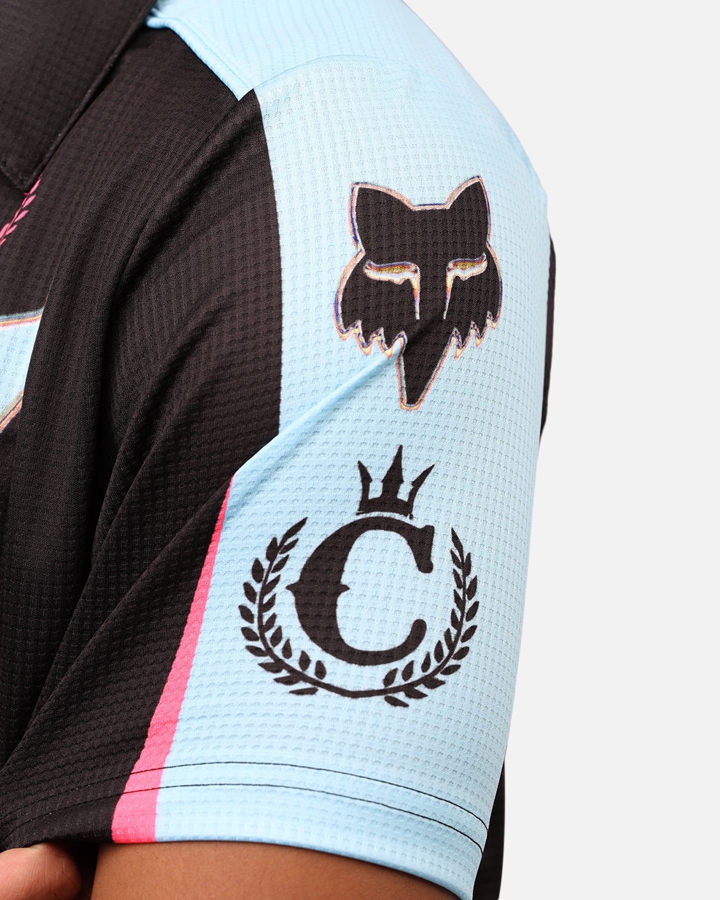 {product_title} - {shop_name}