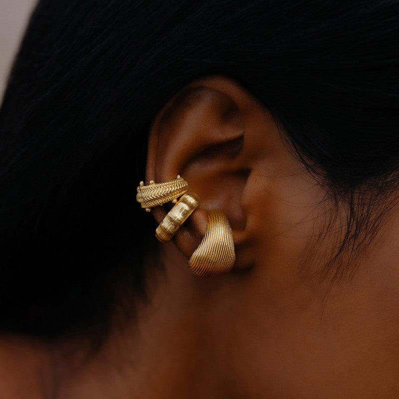 Dotted Carved Ear Cuff | 14K Gold Plated、mySite、camillekostekn