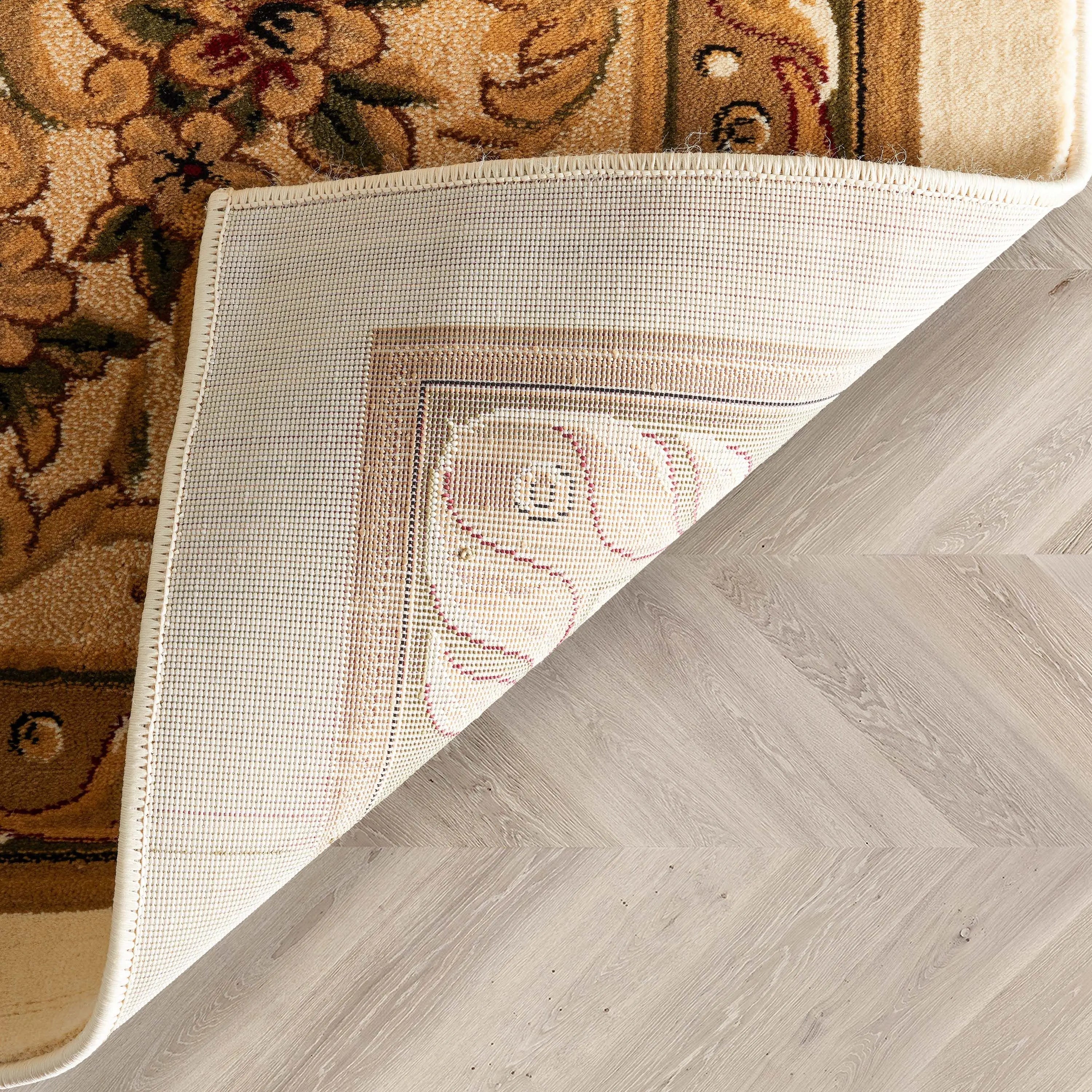 Le Petit Palais Ivory Traditional Rug、mySite、gigharbornorthrealestate