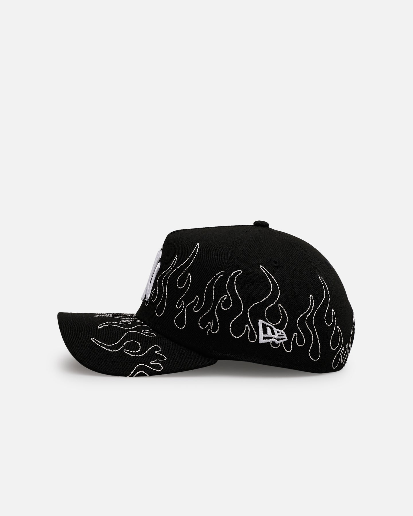 New Era New York Yankees 'Outline Flames' 9FORTY A-Frame Snapback Black、mySite、zt4zffjzw