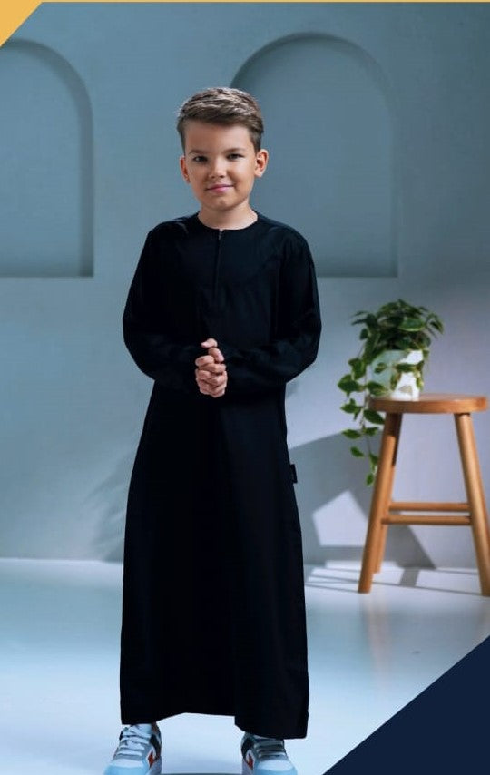 Kurvig Omani Black Thobe for Kids、mySite、topwebapps