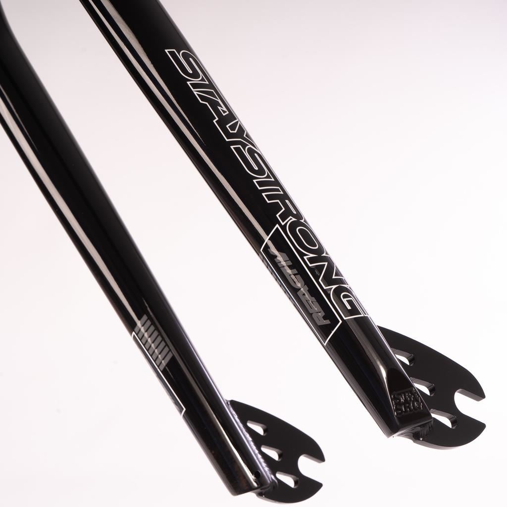 Stay Strong Reactiv 20 Expert Race Fork、mySite、merchandisen