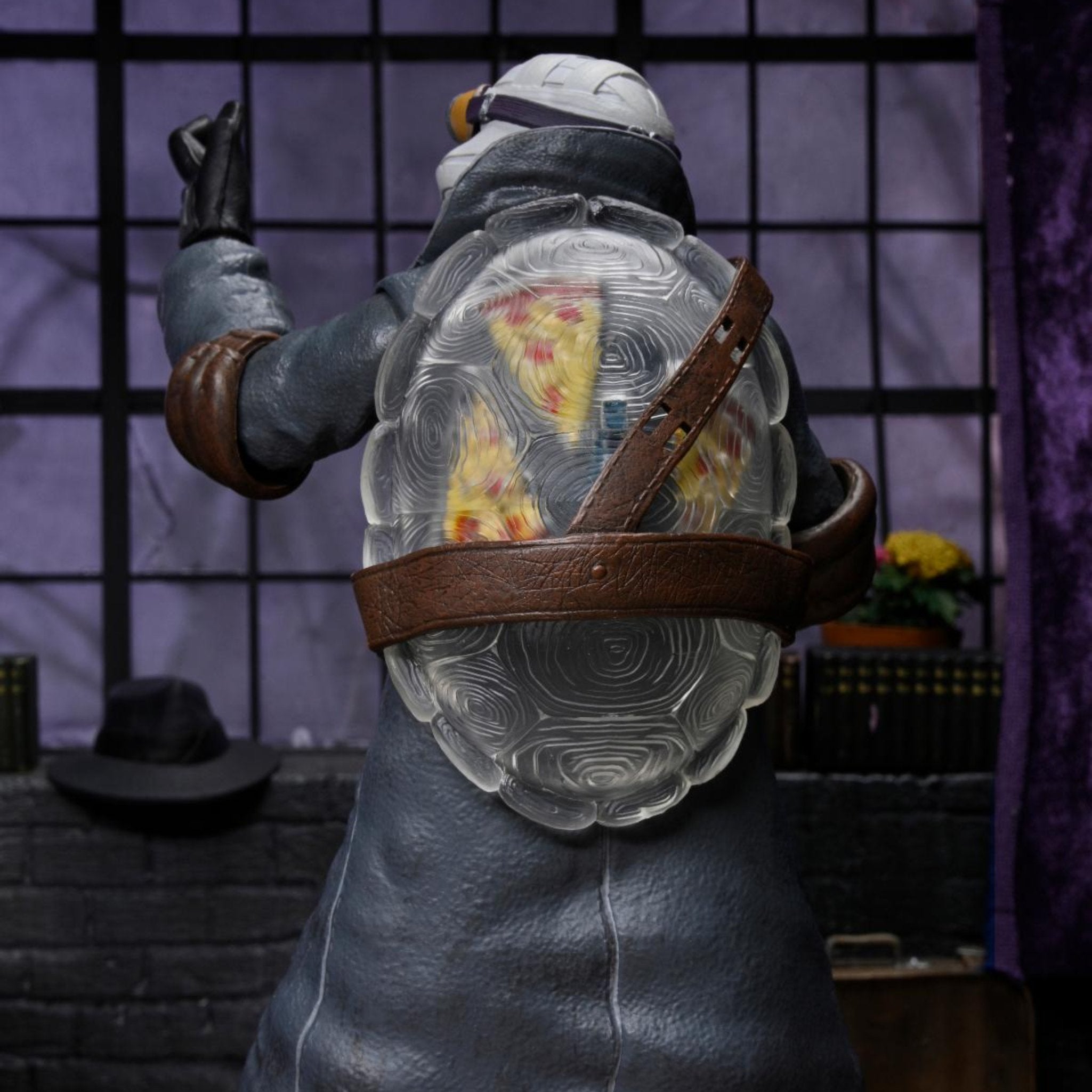 NECA Universal Monsters Teenage Mutant Ninja Turtles Donatello as The Invisible Man、mySite、hgirdovlk