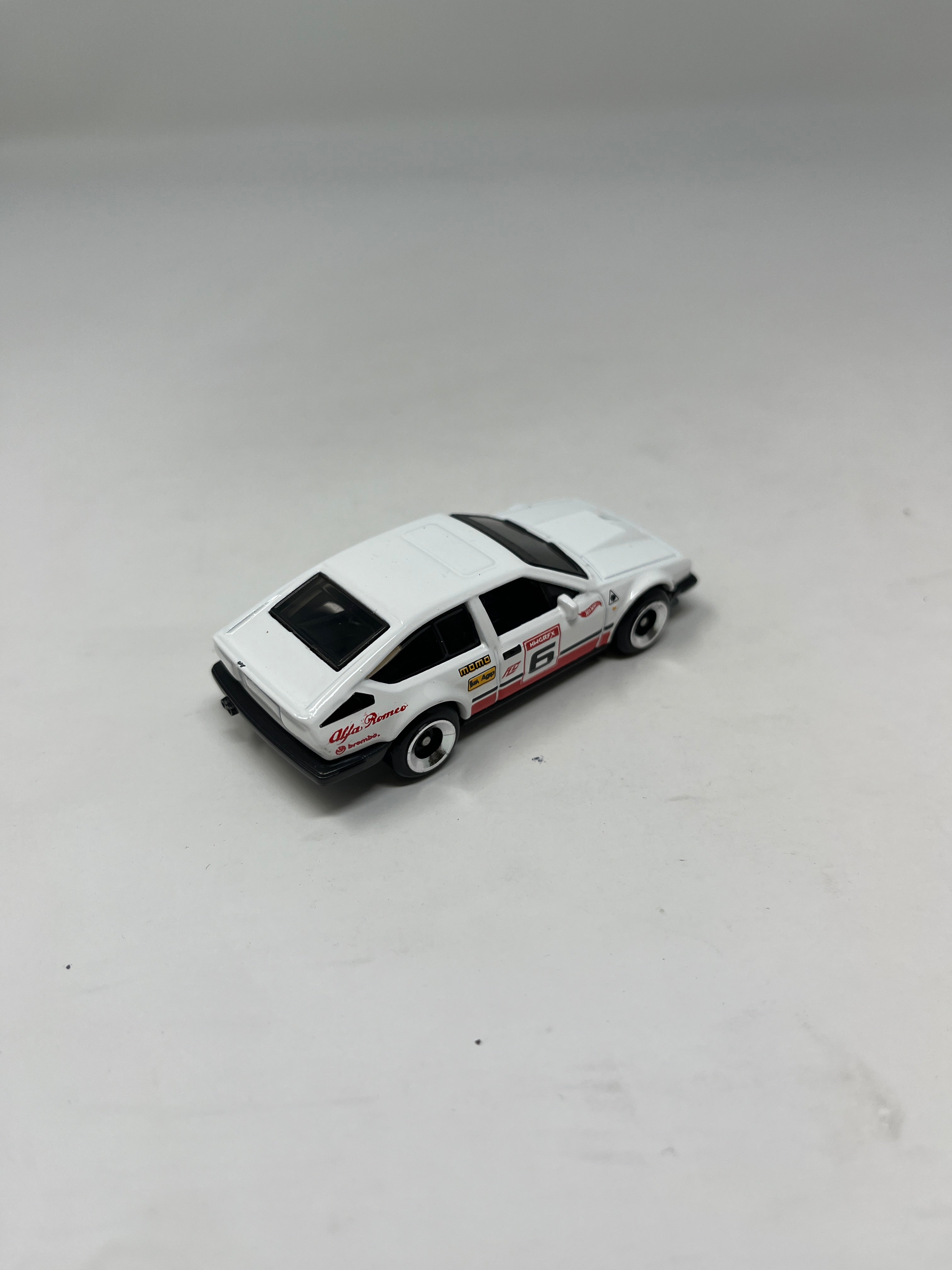 Alfa Romeo GTV6 3.0 * WHITE * Hot Wheels 1:64 scale Loose Diecast model、mySite、hgirdovlk