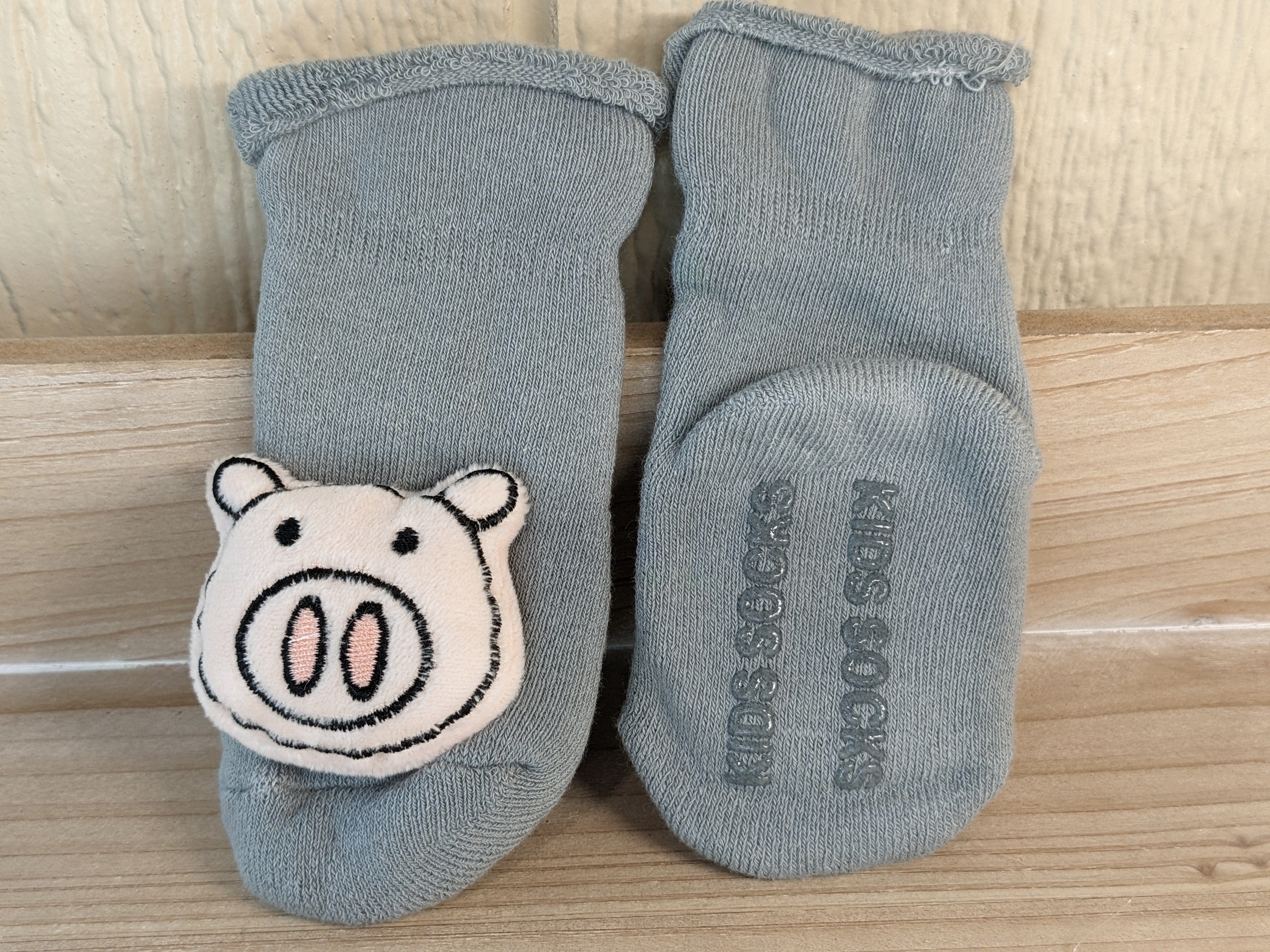 Piggy Socks for Baby with Grippy Bottoms Gray、mySite、g9winljtr