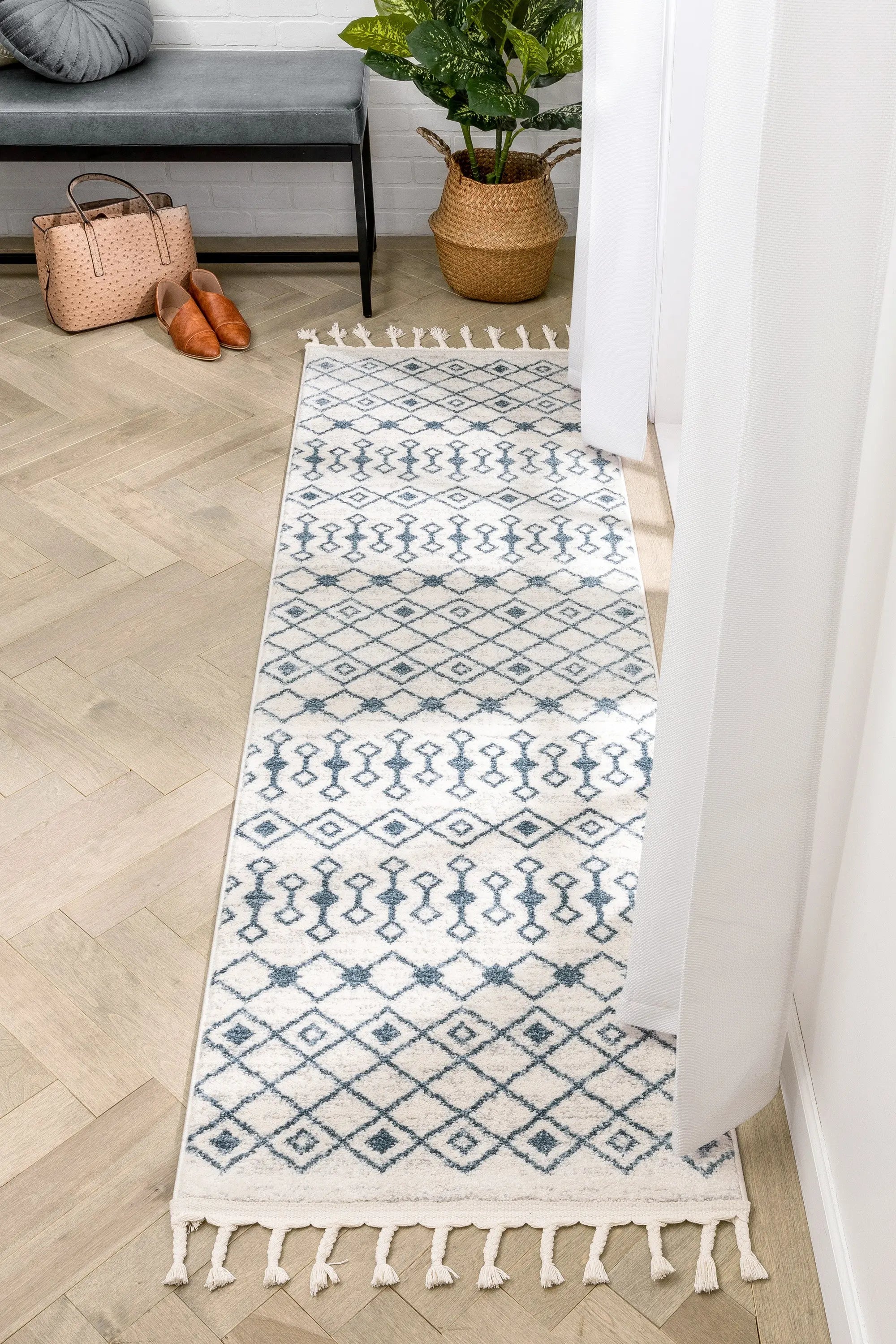 Transistora Nordic Tribal Trellis Pattern Light Blue Ivory Rug、mySite、gigharbornorthrealestate