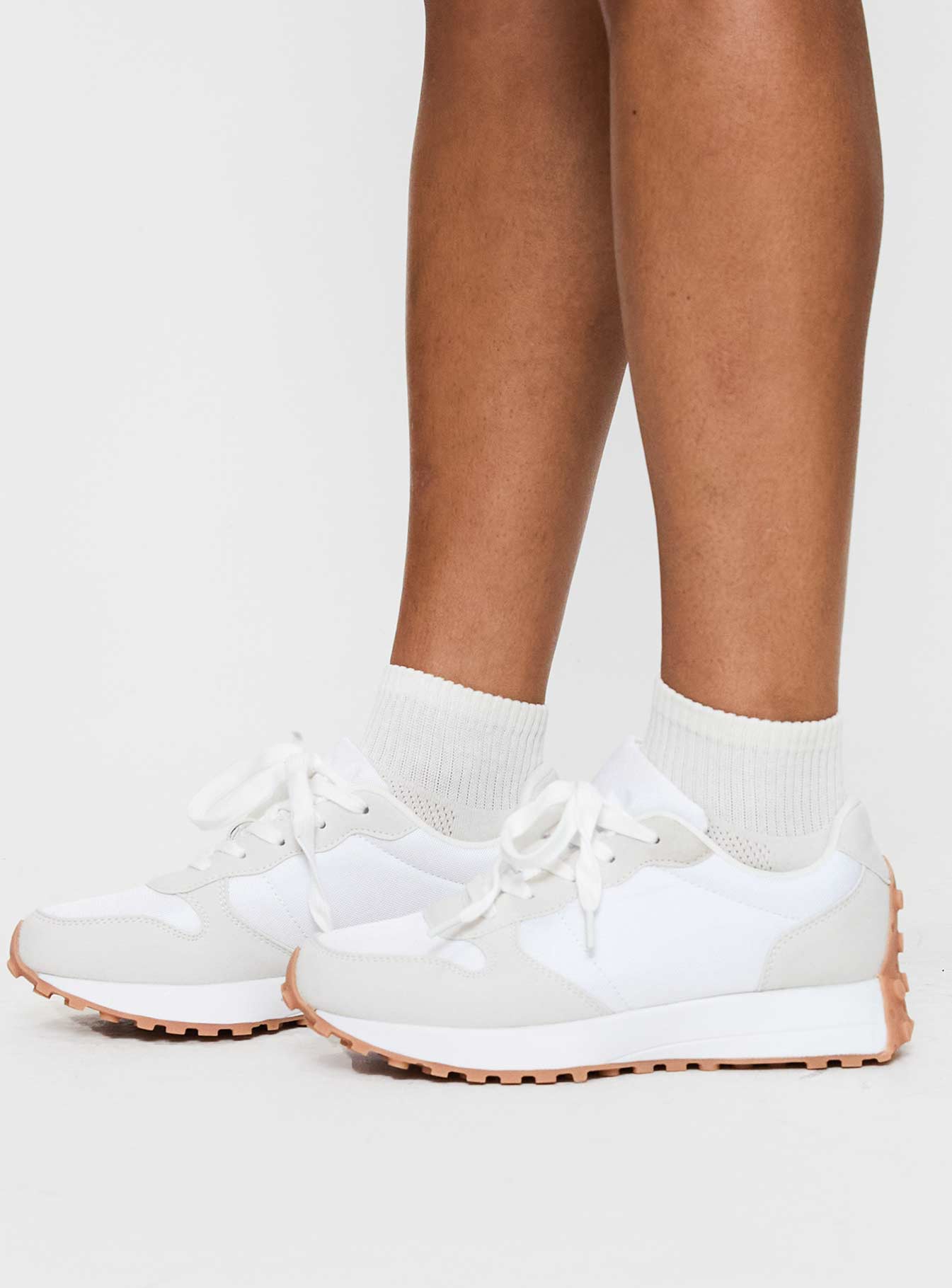 High Speed Sneakers White、mySite、solidvoid