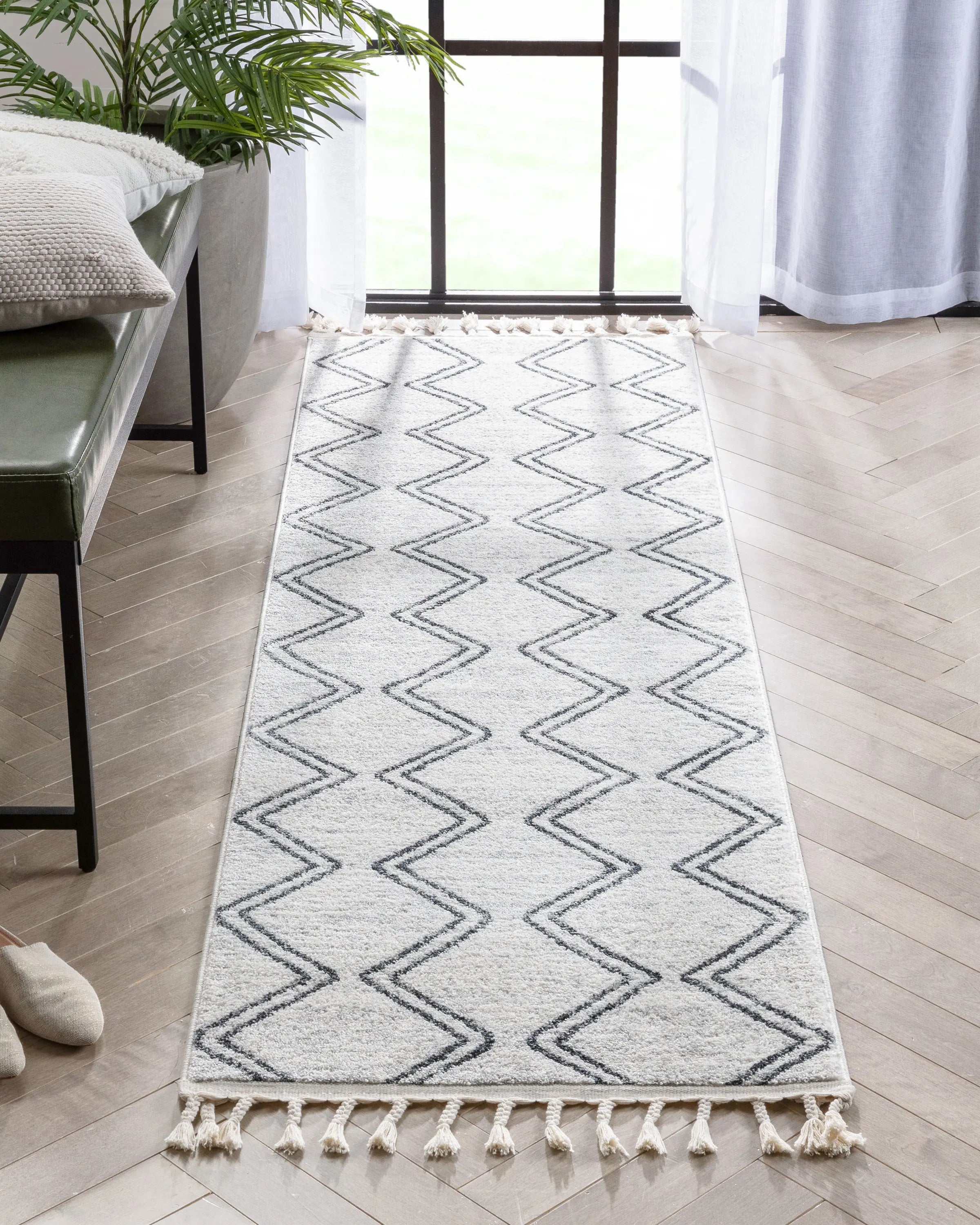 Reeve Modern Chevron Zig-Zag Grey Ivory Kids Rug、mySite、gigharbornorthrealestate