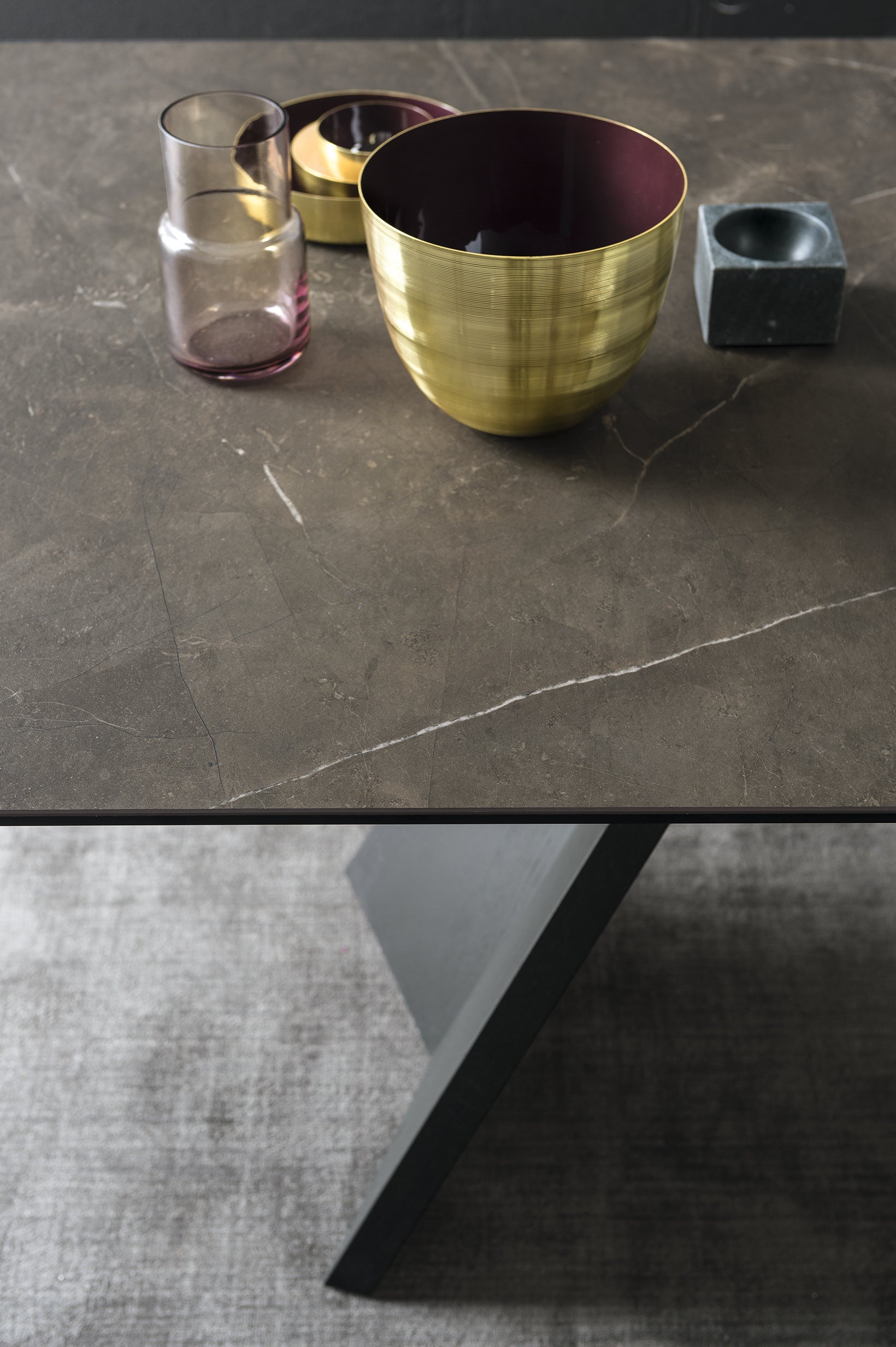  Icaro Extendable Dining Table with Marble and Ceramic Top Options、mySite、sugarbowlscore