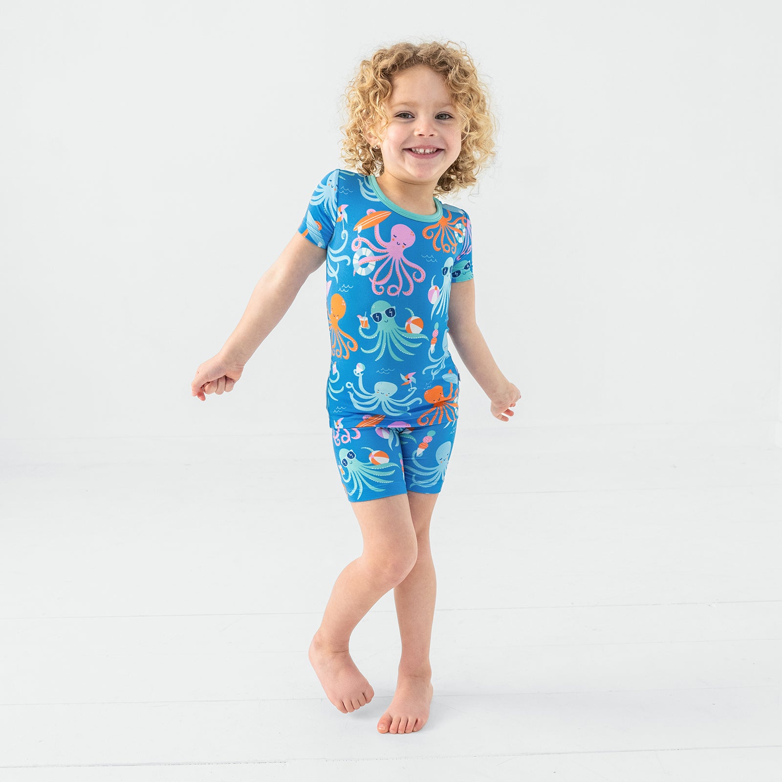 Octopus Party Two-Piece Short Sleeve & Shorts Pajama Set、mySite、g9winljtr