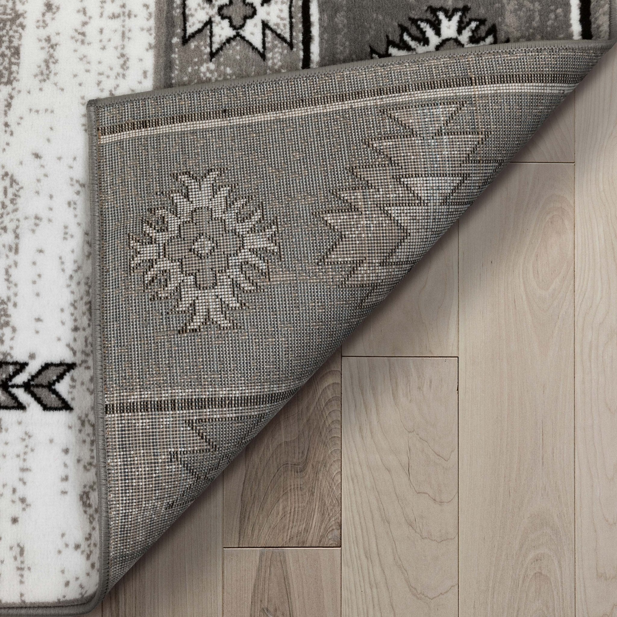 Rodrigo Southwestern Diamond Rug、mySite、gigharbornorthrealestate