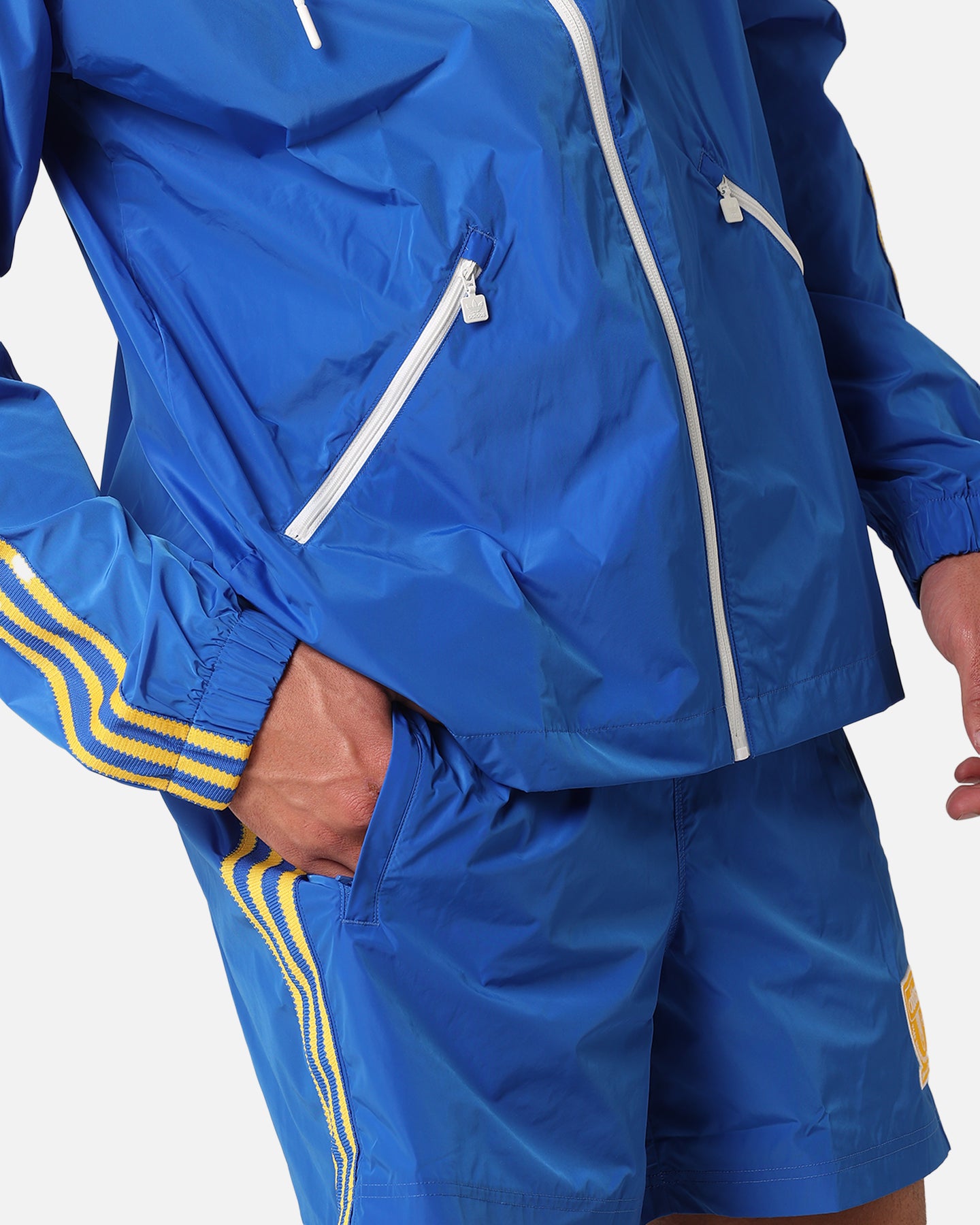 {product_title} - {shop_name}