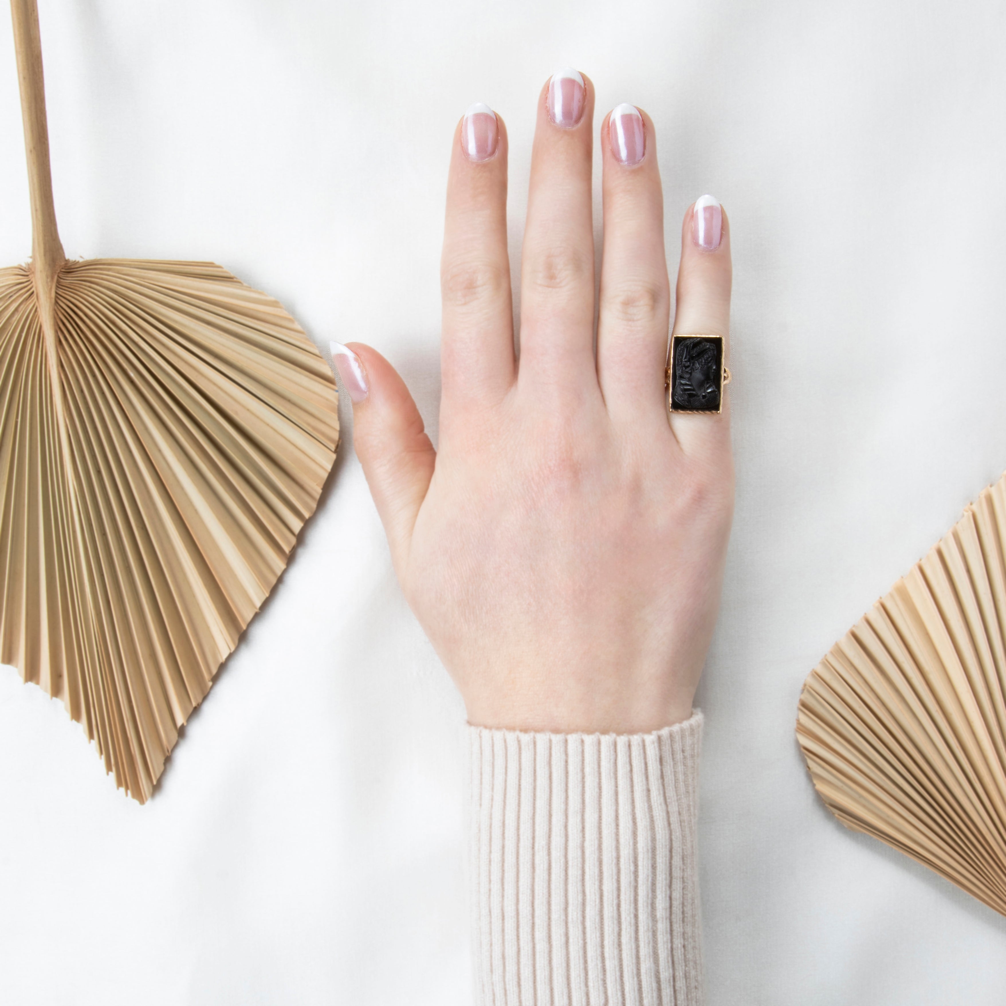 Antique 14k Yellow Gold 4.87ct Onyx Elegant Lady in Relief Signet Ring 3.50、mySite、hinf8tx79