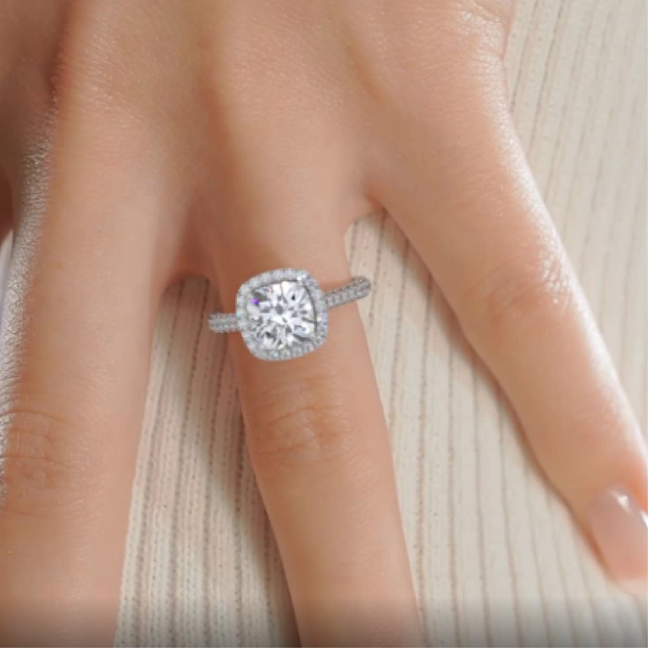 Annabelle Moissanite & Diamond Ring -Platinum、mySite、hinf8tx79