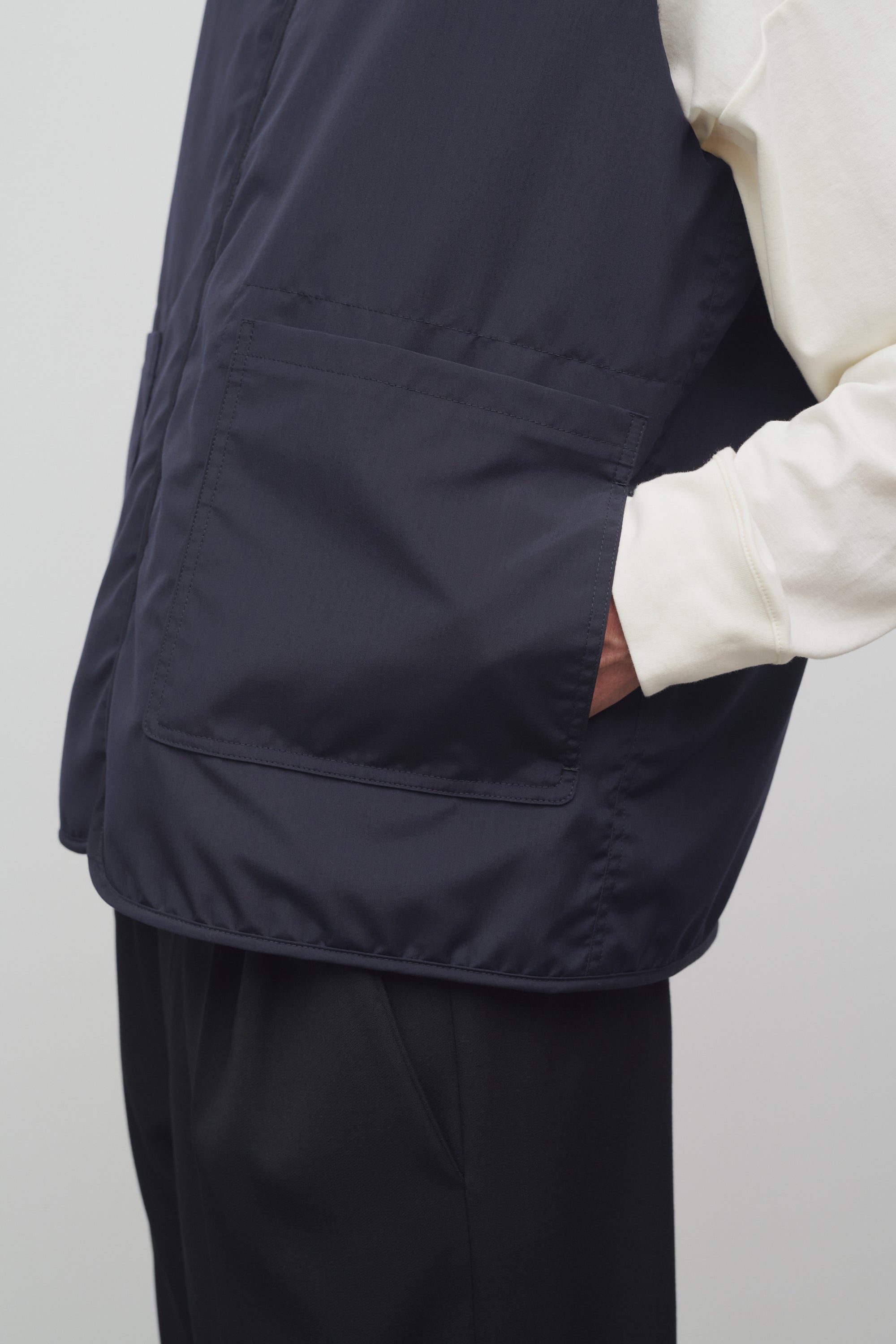 Acadia Vest in Cashmere and Silk、mySite、aoinhome