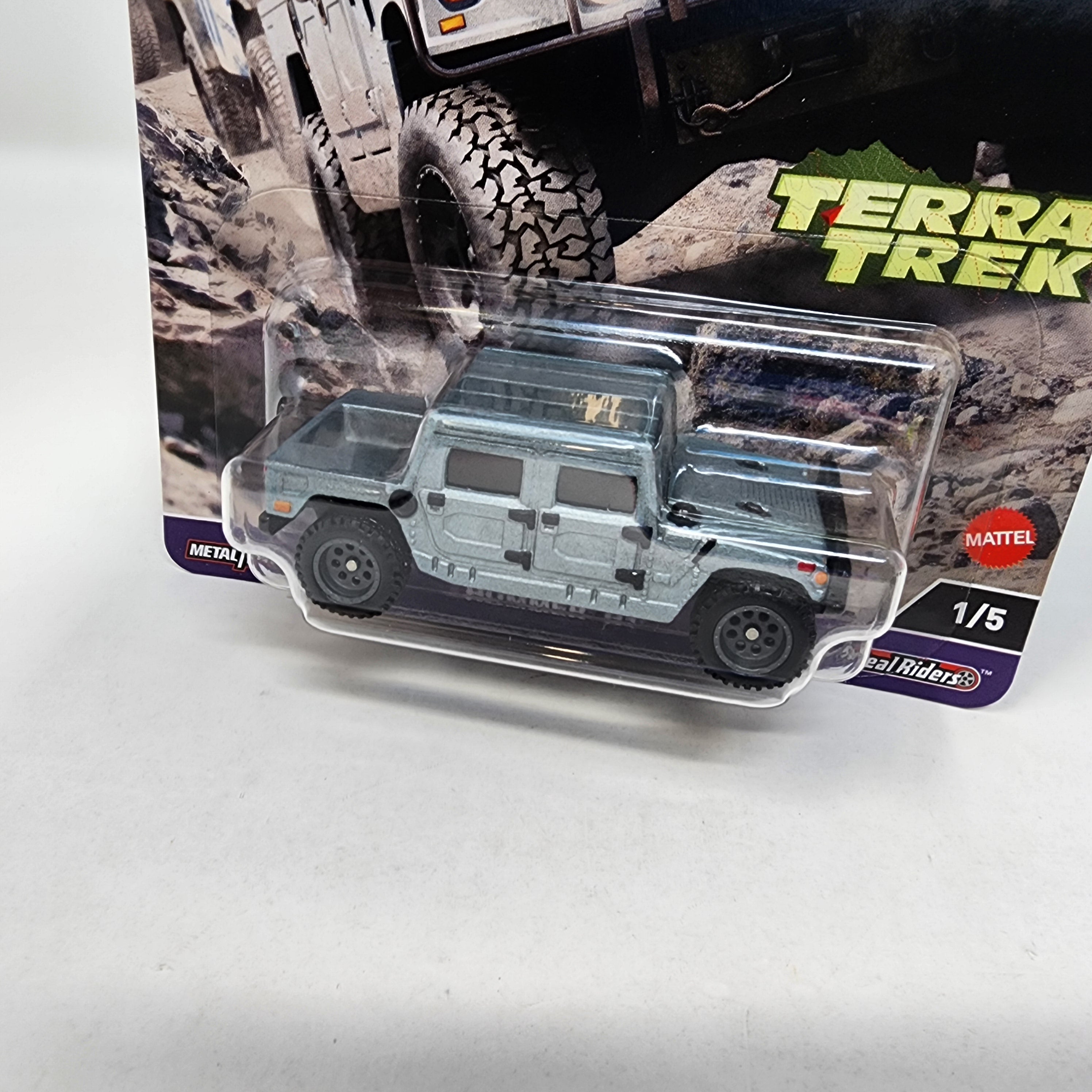 Hummer H1 * 2024 Hot Wheels TERRA TREK Car Culture Case C、mySite、hgirdovlk
