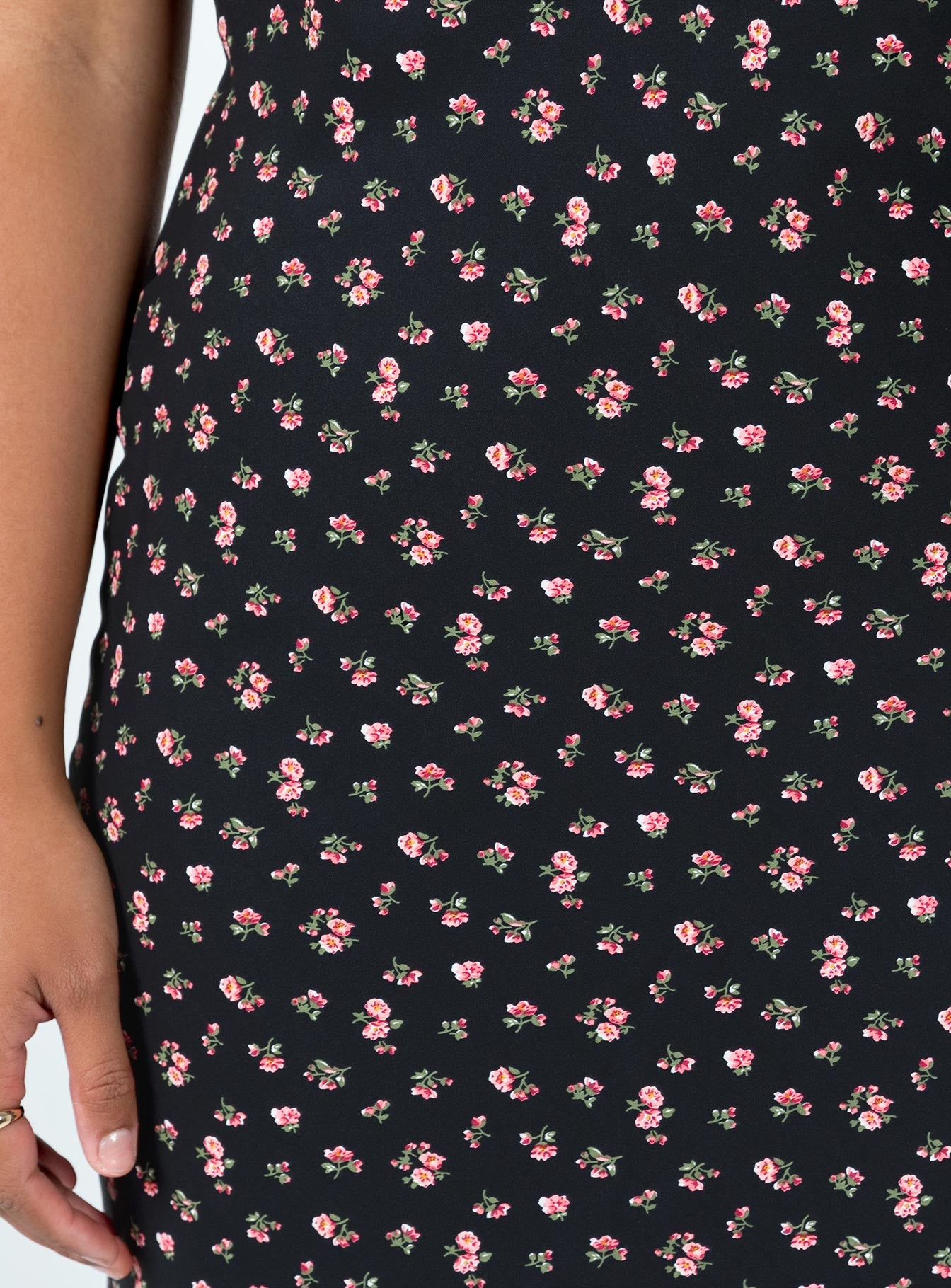 Sariah Maxi Dress Black Petite、mySite、solidvoid