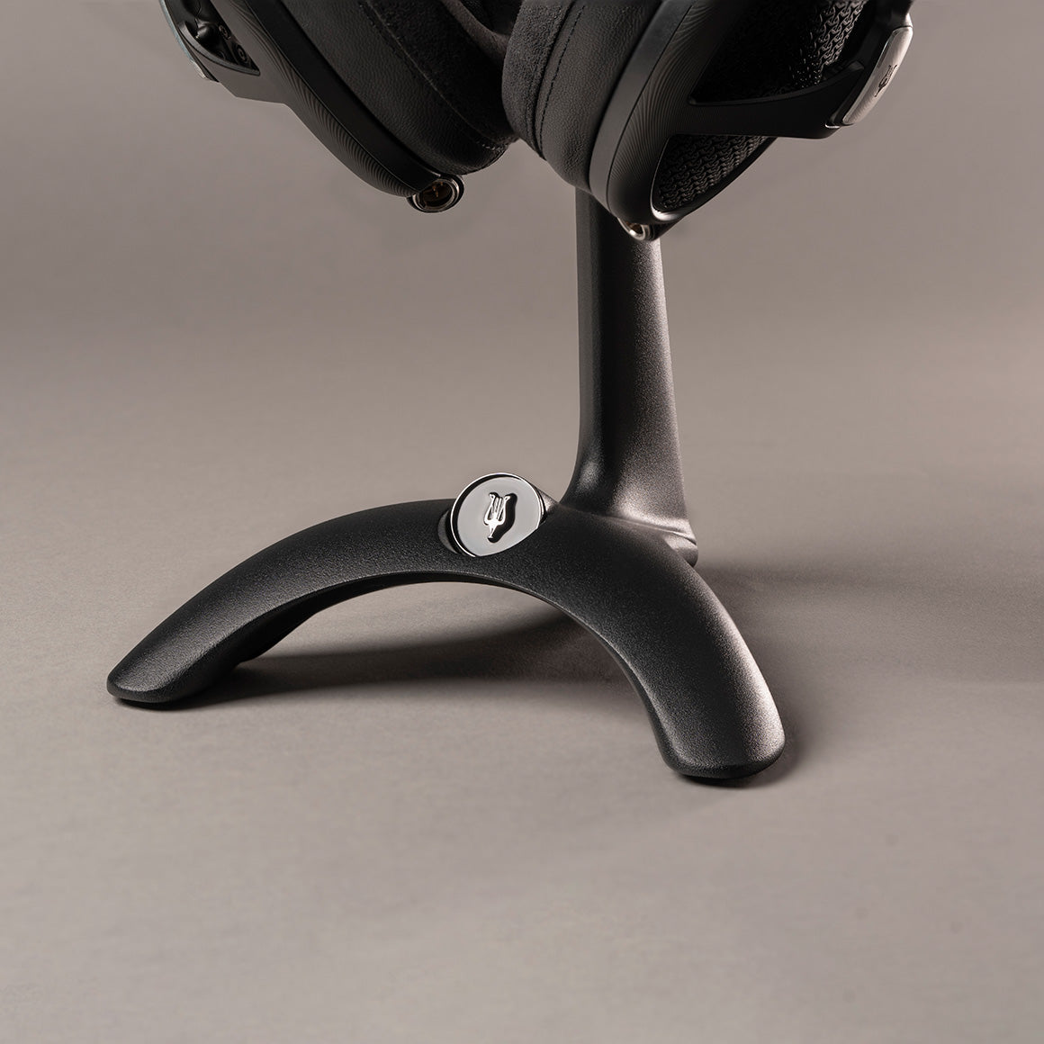  Meze - Manta Headphone Stand、mySite、merchandisen