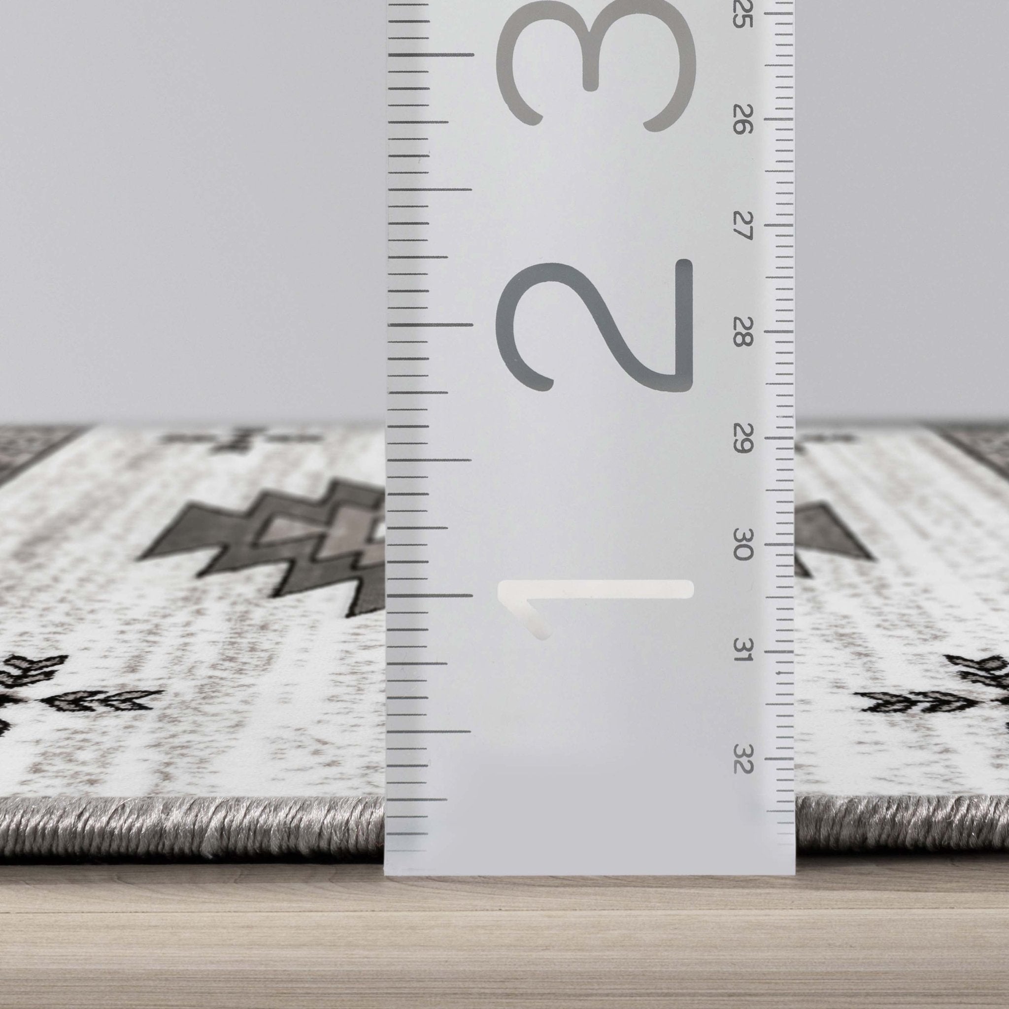 Rodrigo Southwestern Diamond Rug、mySite、gigharbornorthrealestate