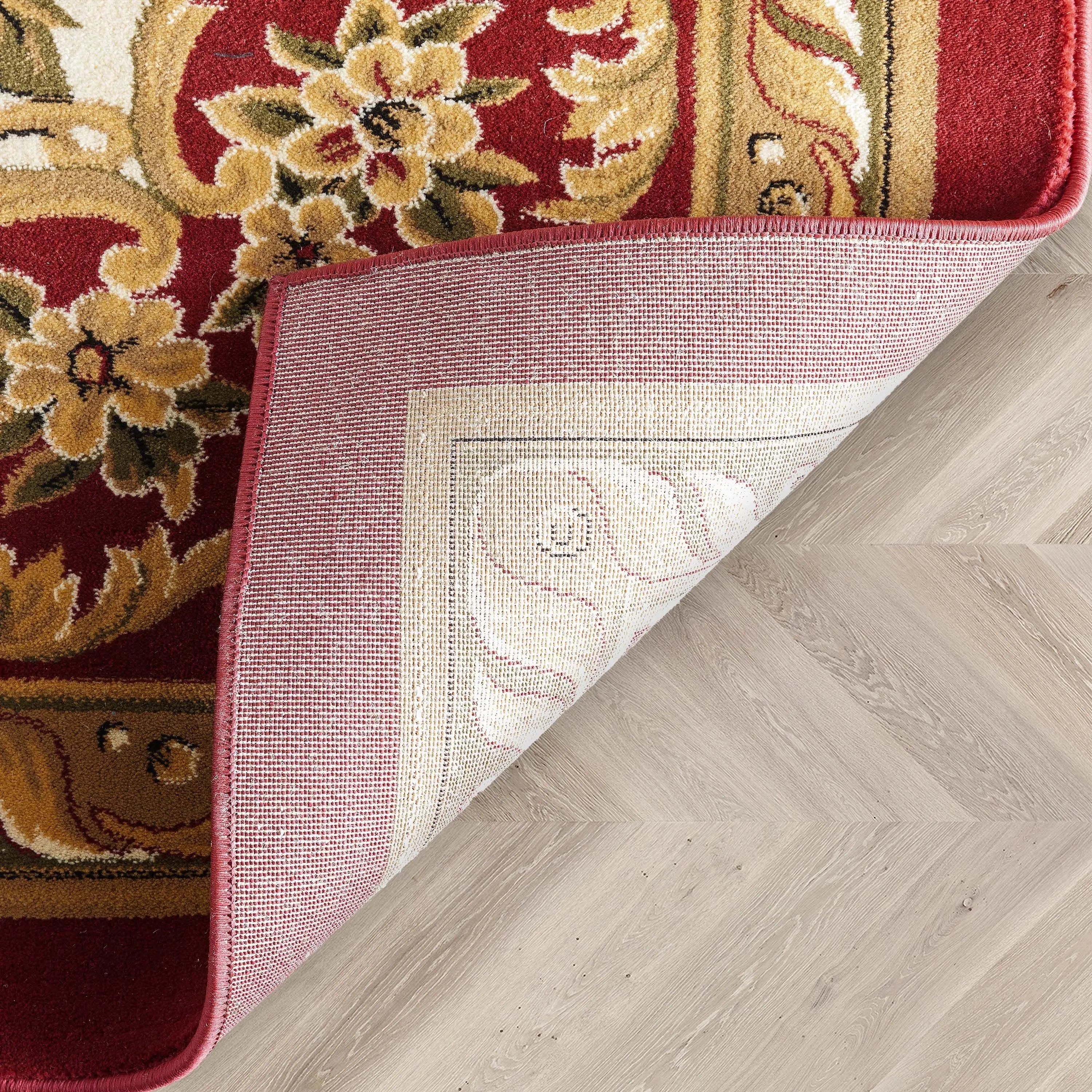 Le Petit Palais Red Traditional Rug、mySite、gigharbornorthrealestate