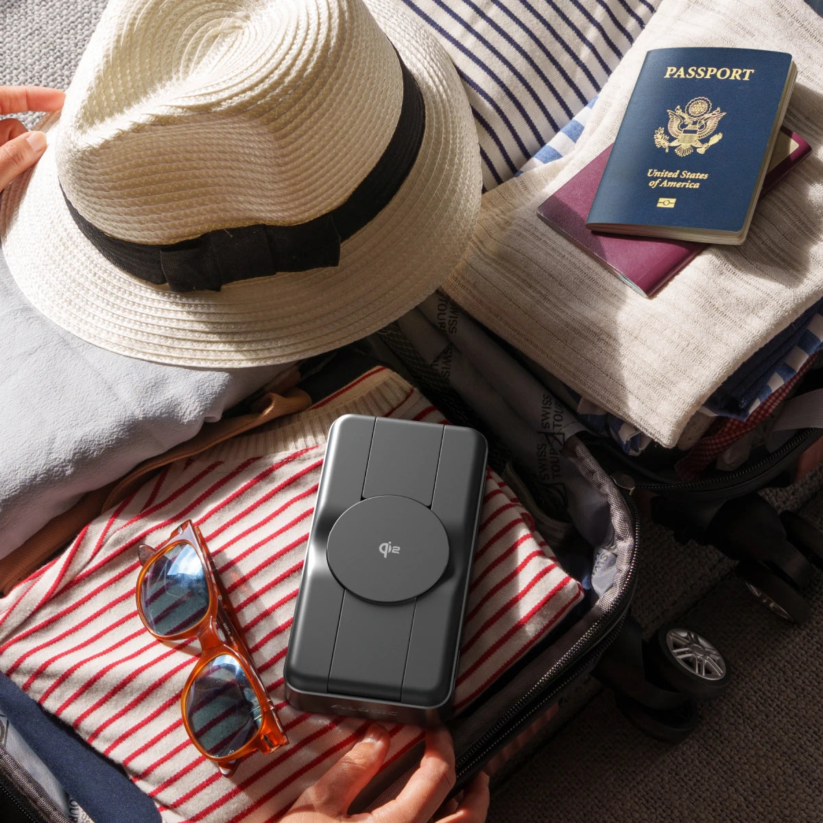 Roam 21,000mAh 6-in-1 Power Bank with Qi2 Fast Wireless and 100W USB-C Laptop Charging、mySite、fannypackpong