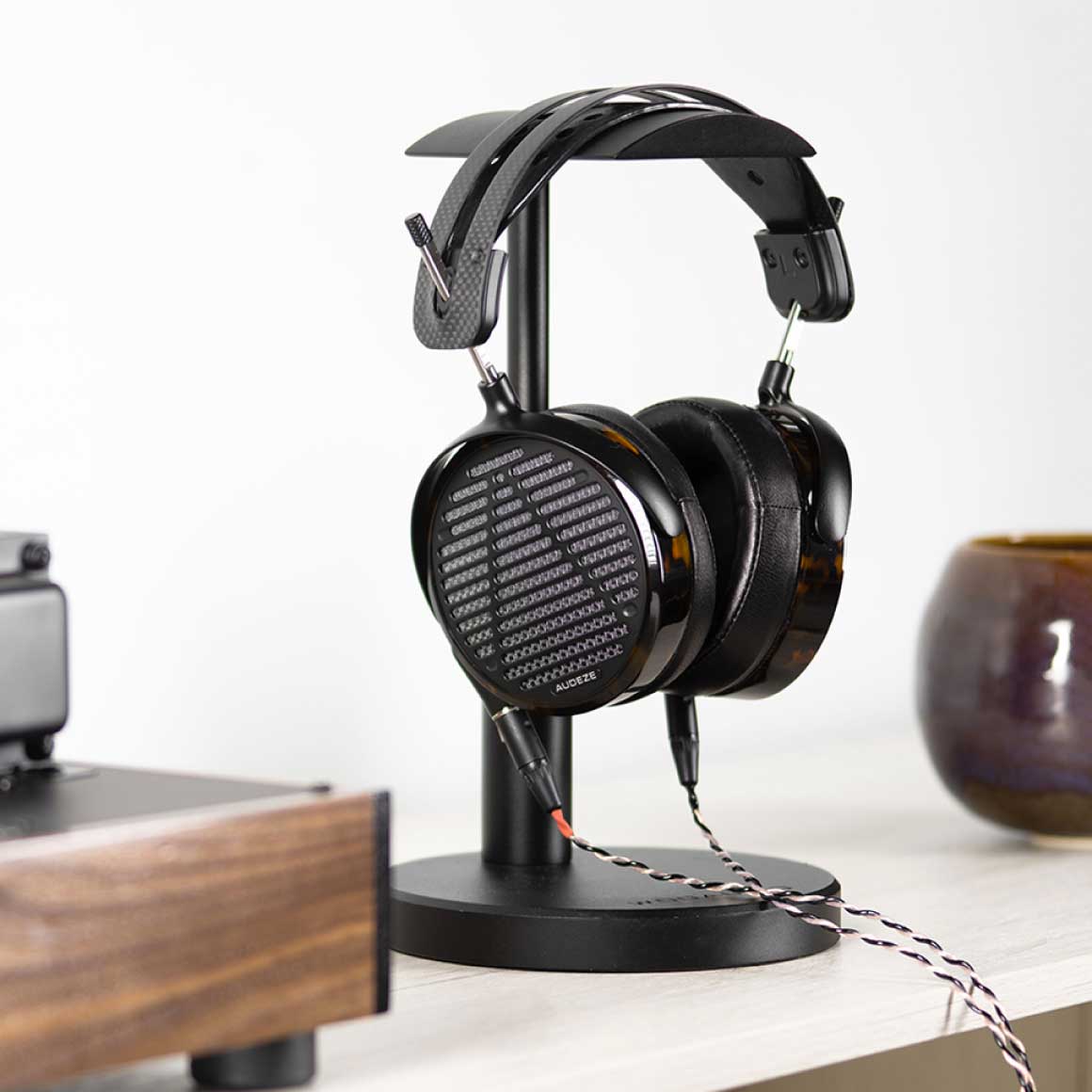  Audeze - LCD-5、mySite、merchandisen
